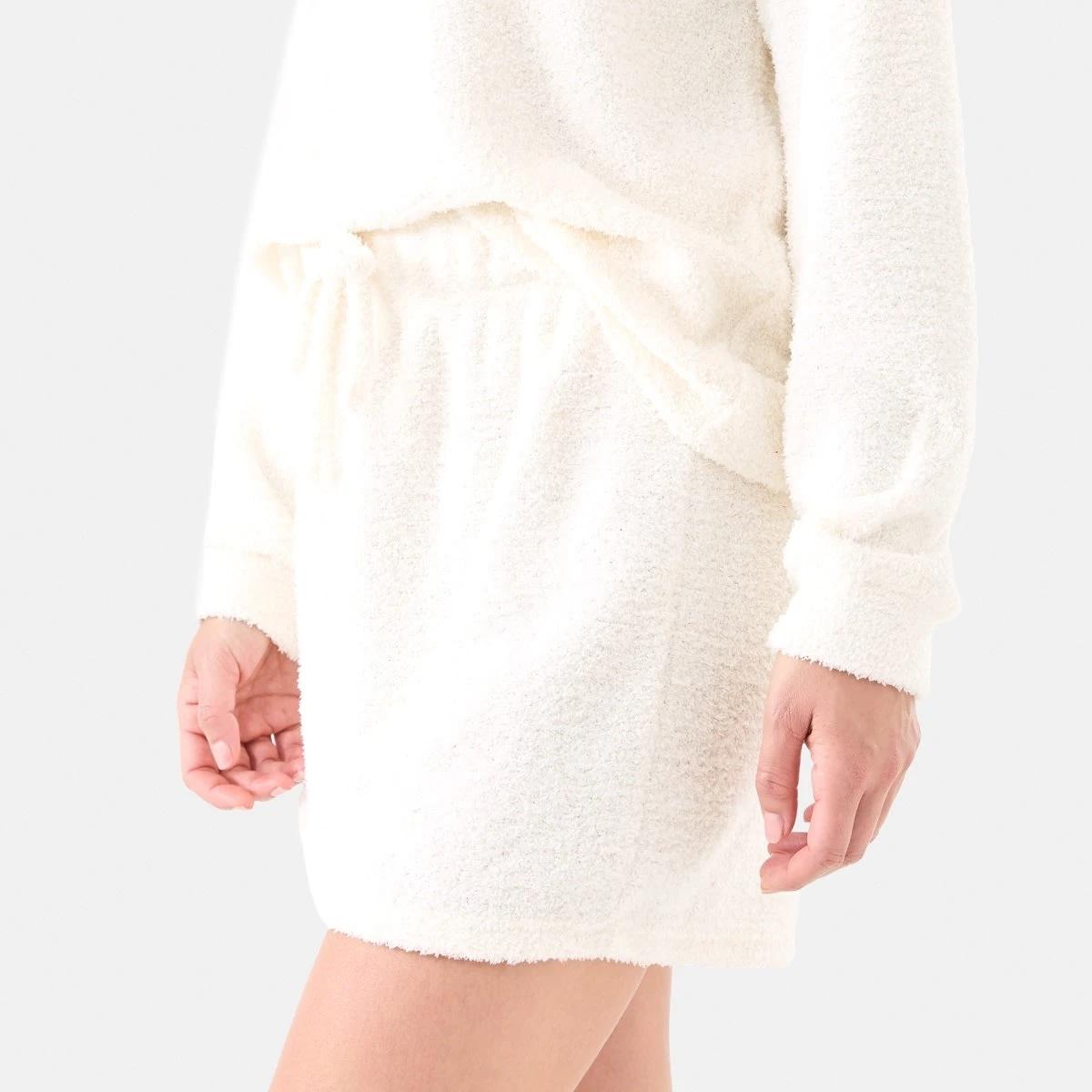 2 Plush Fleece Shorts Whisper, 2 of 5