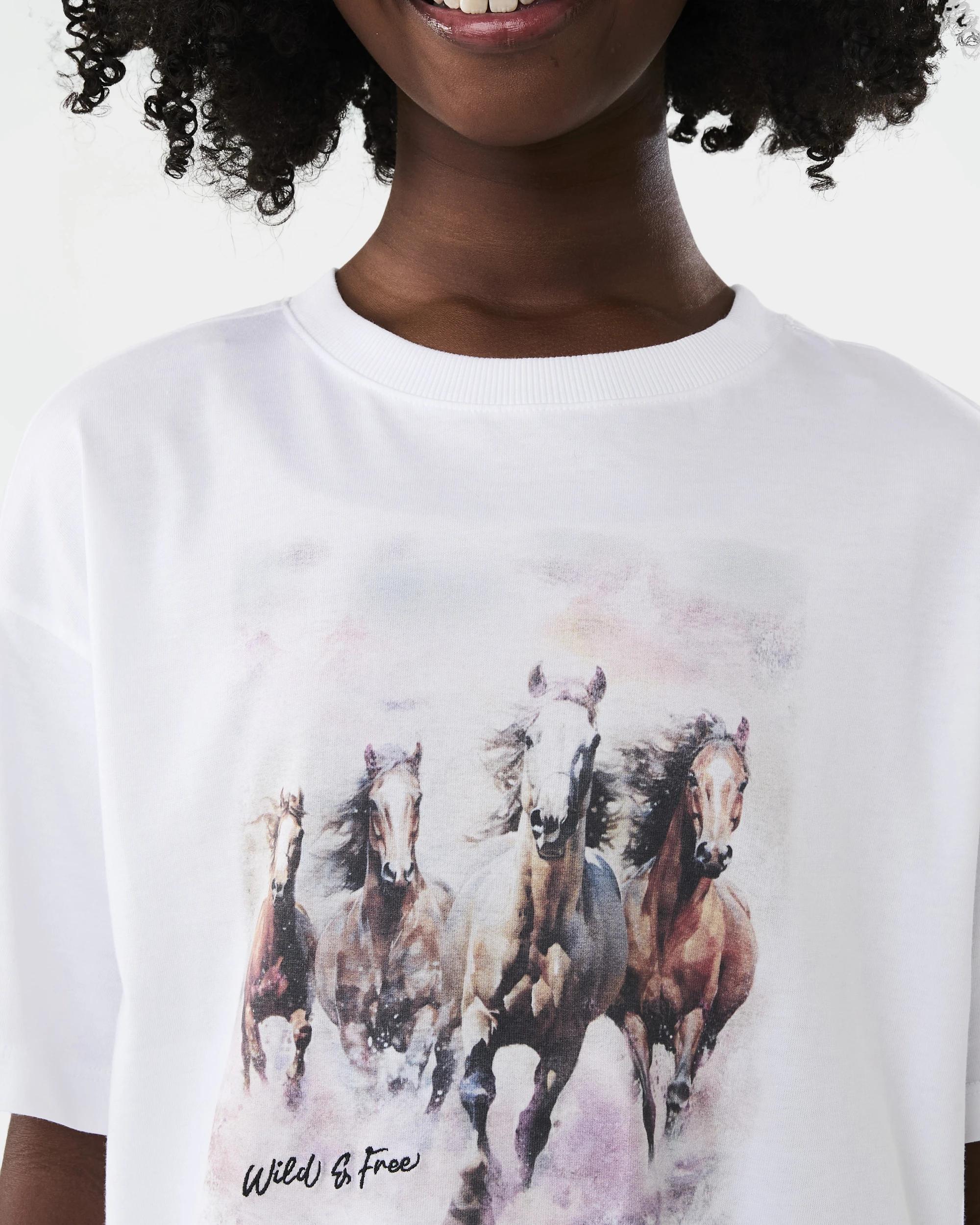 4 Oversized T-shirt Wht Horses, 4 of 8