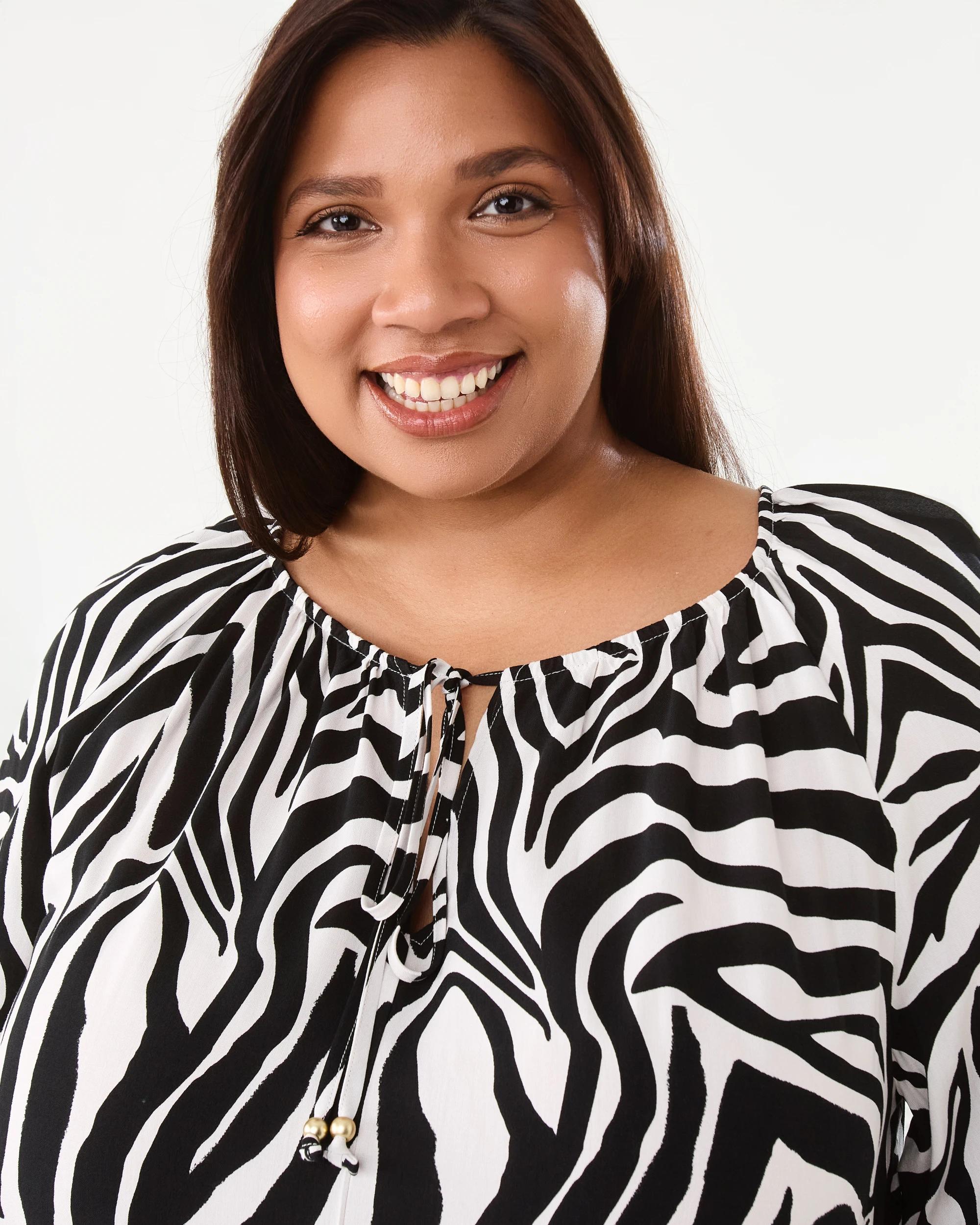 4 Curve Short Sleeve Tie Front Blouse Zebra, 4 of 7