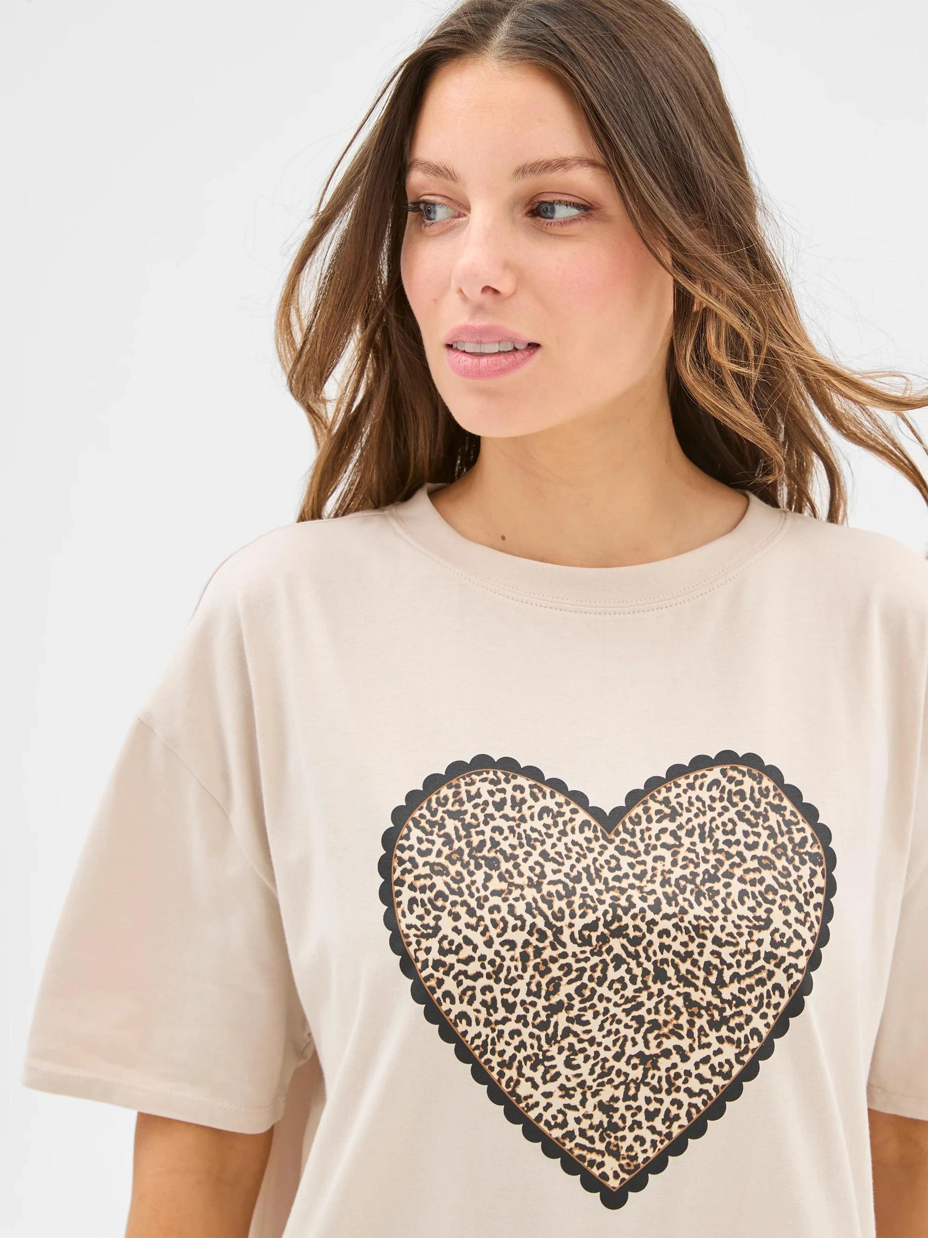 3 Target Woman Australian Cotton Womens Boyfriend T-Shirt Nightie LEOPARD HEART, 3 of 6