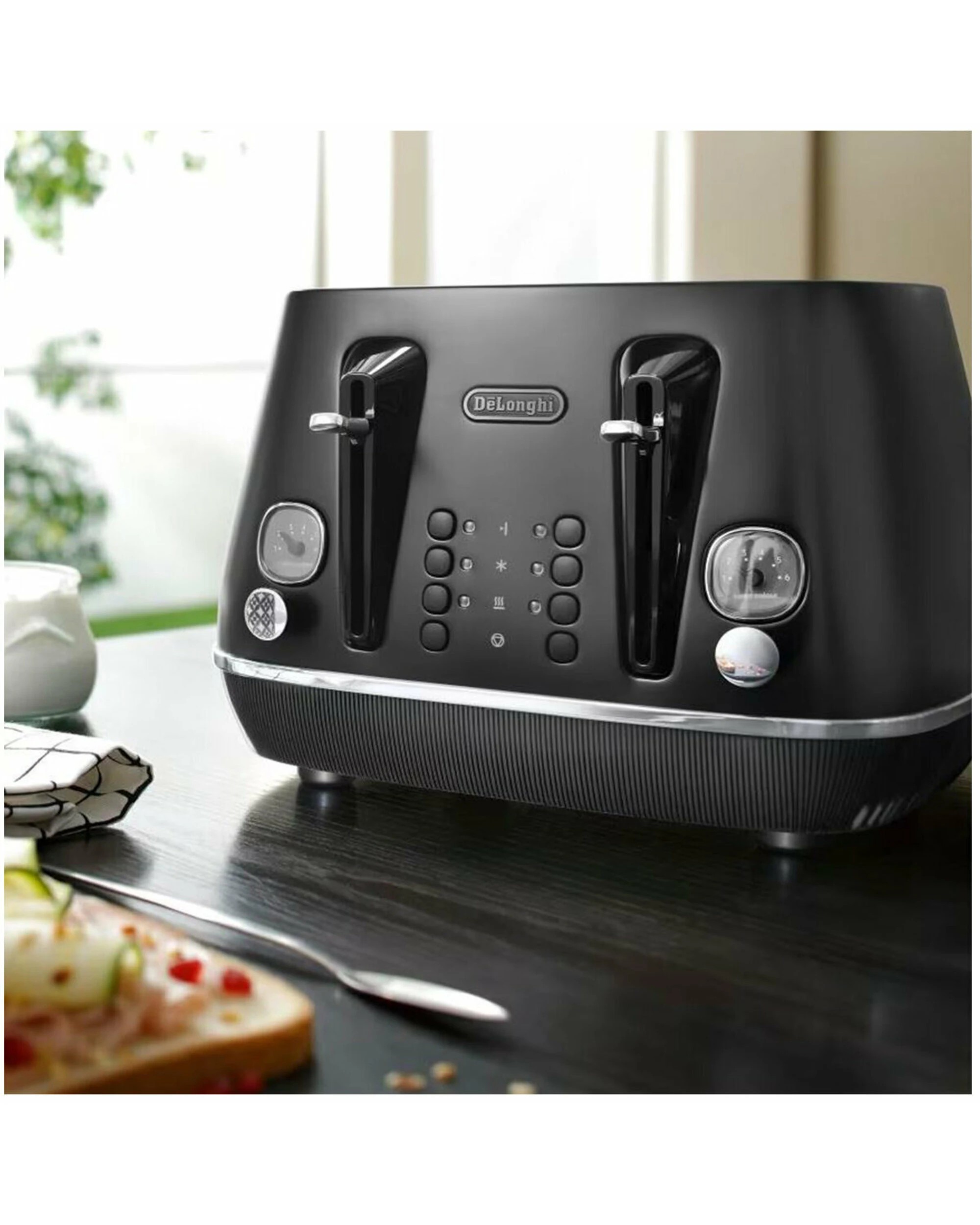 4 De'Longhi Distinta Moments Four Slice Toaster Sunset Black, 4 of 4