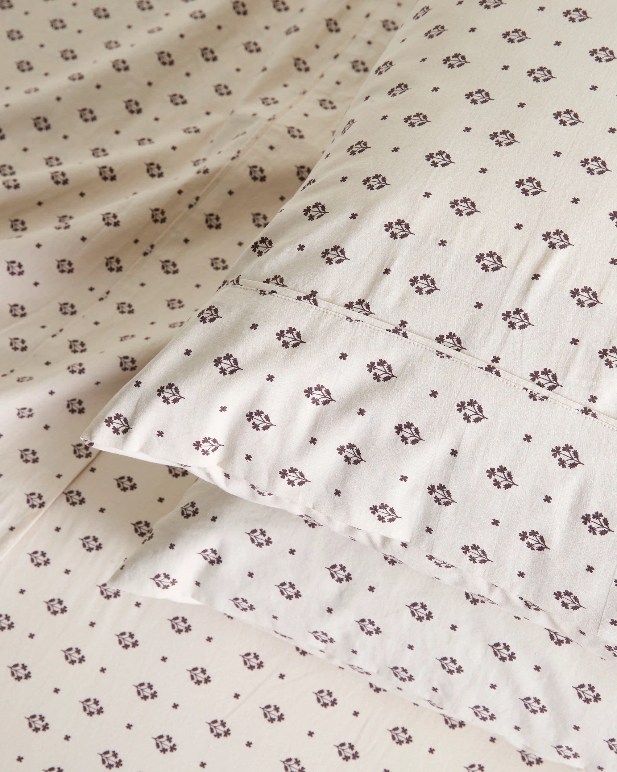 3 Target Amelia Australian Cotton Printed Sheet Set - Double Bed - Brown, 3 of 4