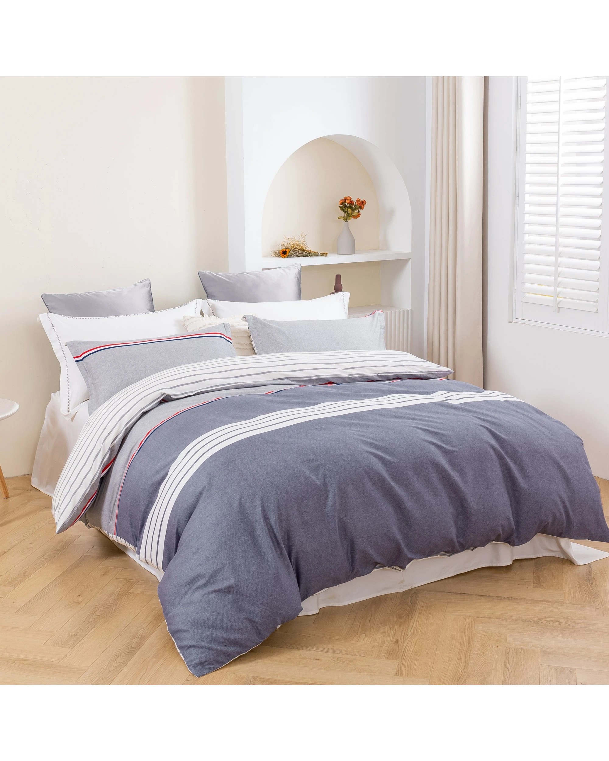 8 Dreamaker Tommy 100% Cotton Reversible Quilt Cover Set - Queen Bed - Dark Blue and White, 8 of 10