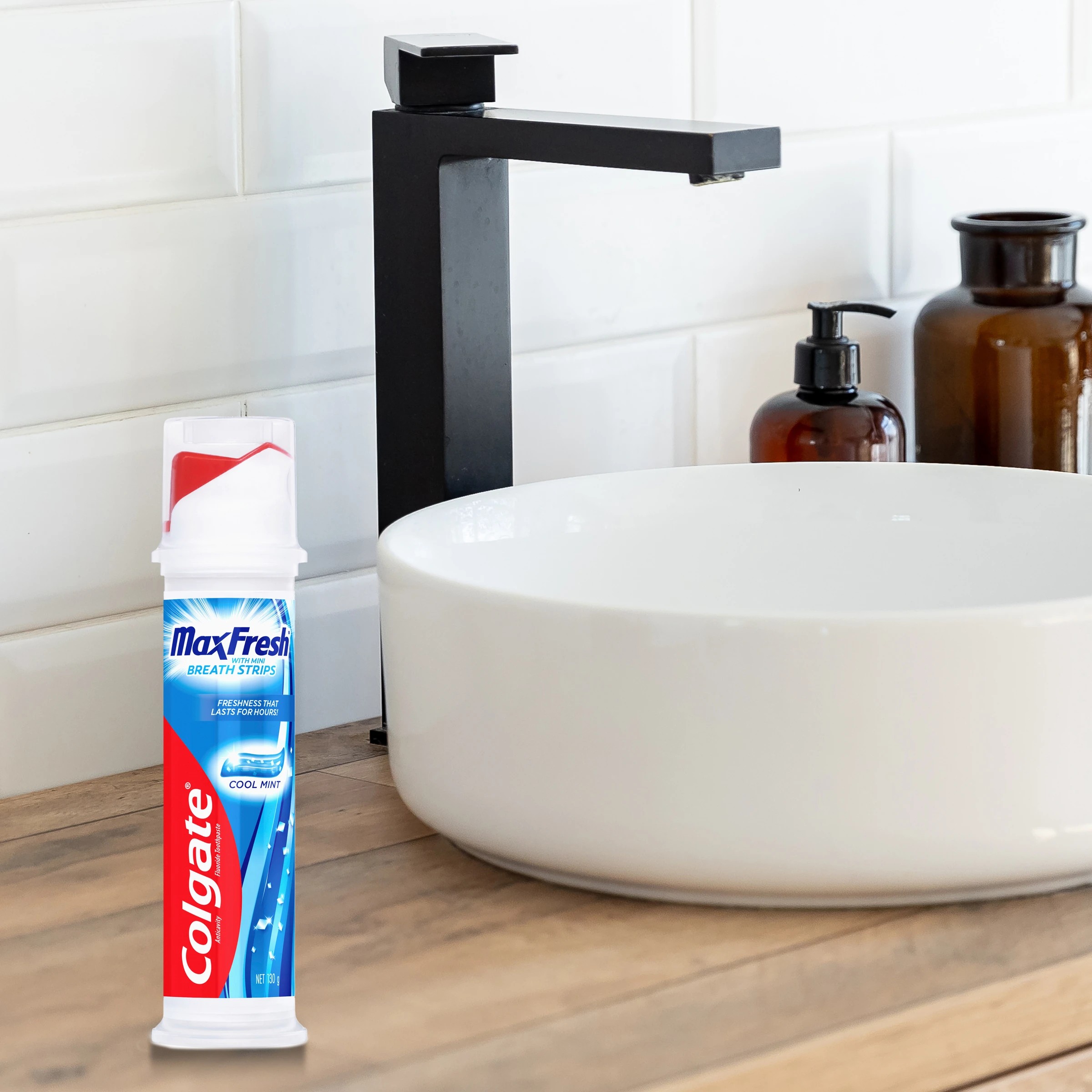 4 Colgate MaxFresh Cool Mint Toothpaste Pump with Mini Breath Strips 130g, 4 of 7