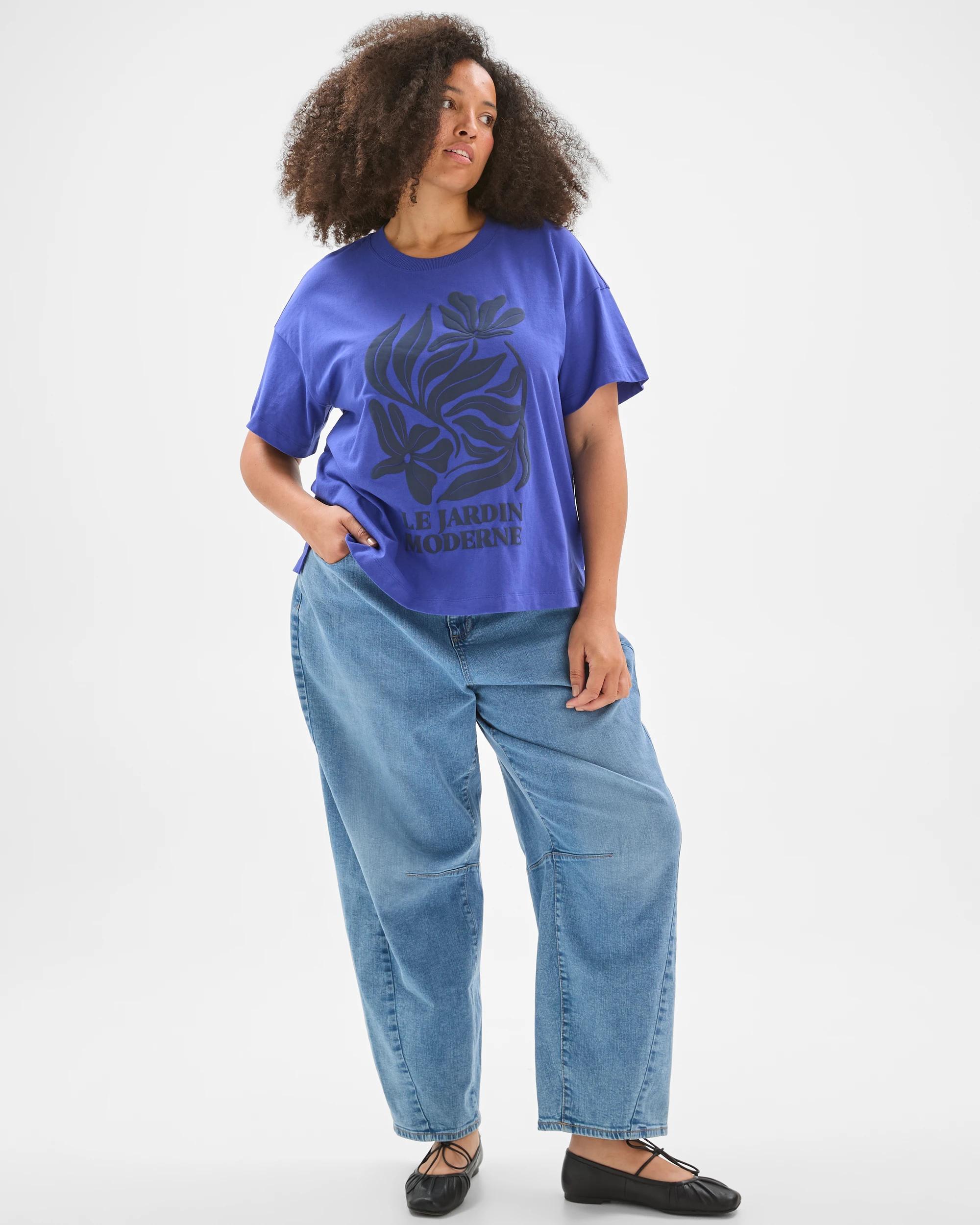 1 Target Curve Plus Size Australian Cotton Graphic Split Hem T-Shirt VIVID BLUE, 1 of 6