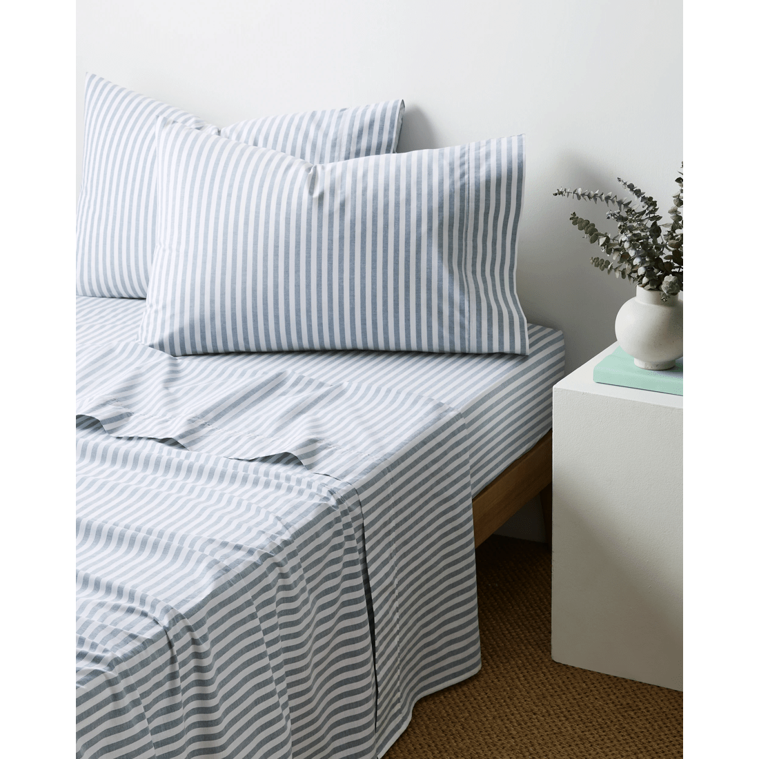 1 Target Australian Cotton Stripe Mix And Match Flat Sheet
 - Queen Bed
 - Green, 1 of 2