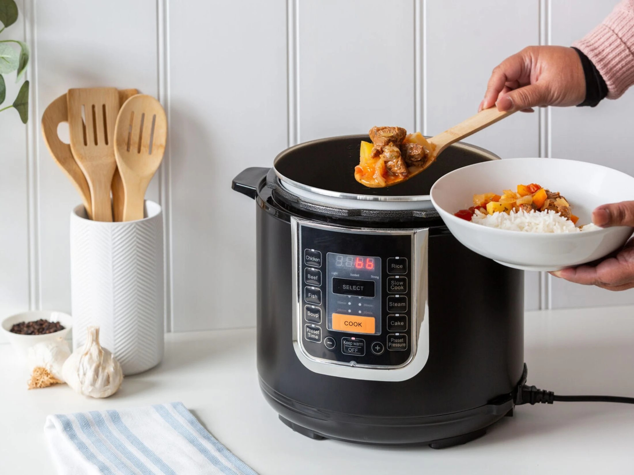 2 Healthy Choice 6L Ceramic Coated, PFAS Free Automatic Pressure Cooker, 2 of 4