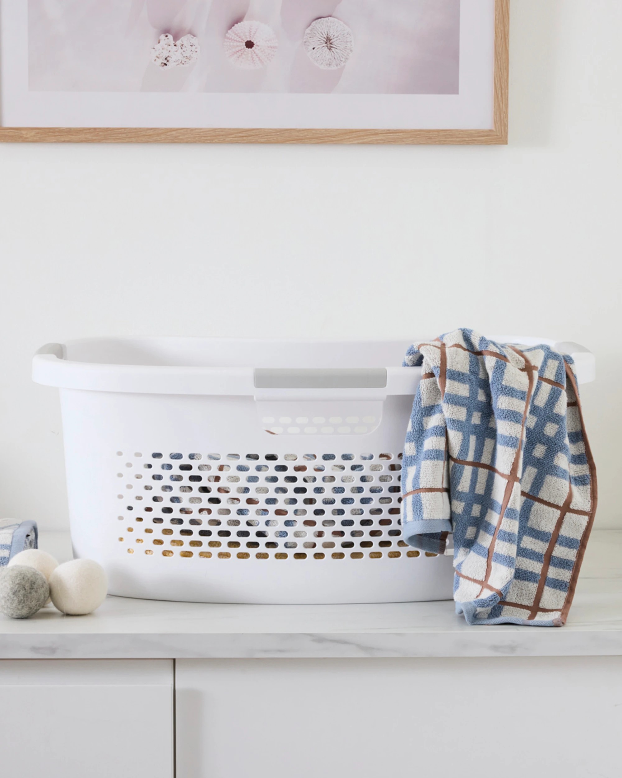 6 Gradient Hip Hugger Laundry Basket, 6 of 7