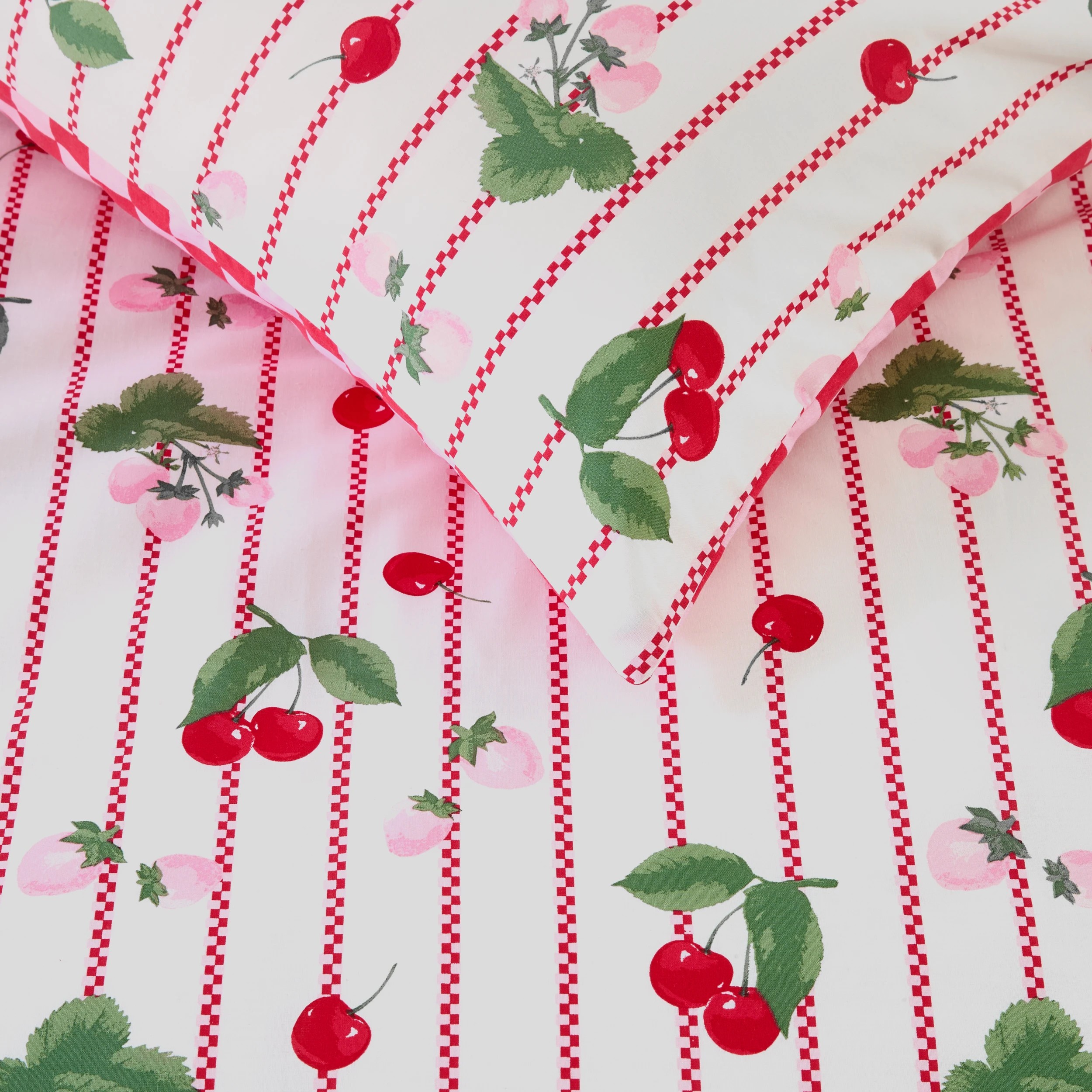 4 Berries Cotton Rich Reversible Quilt Cover Set - Queen Bed, 4 of 8