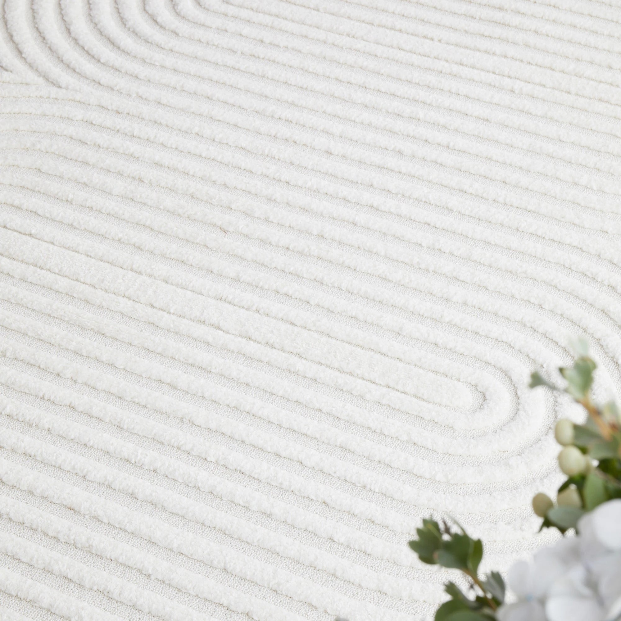 3 Common Ground Rugs Nirvana 69 400x300cm - White, 3 of 7