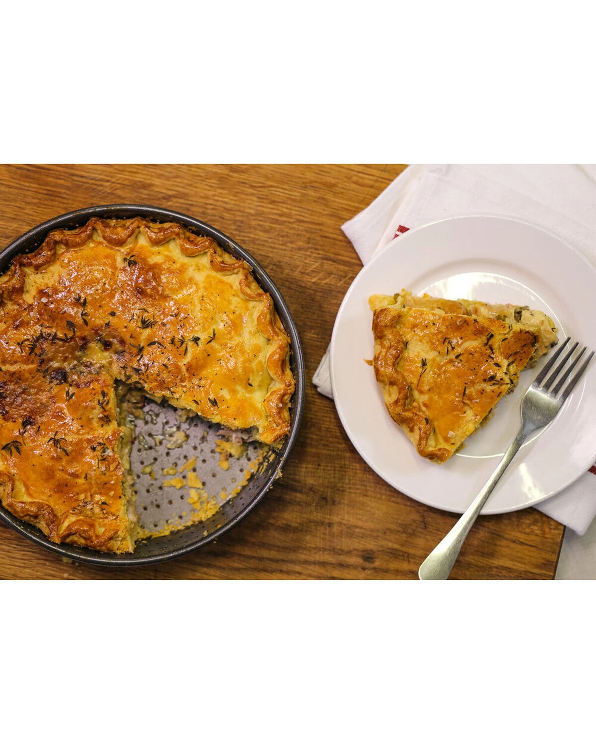 7 Mastercraft 2x Crusty Bake 24cm Non-Stick Deep Pie Tart Tin Perforated - Black, 7 of 8