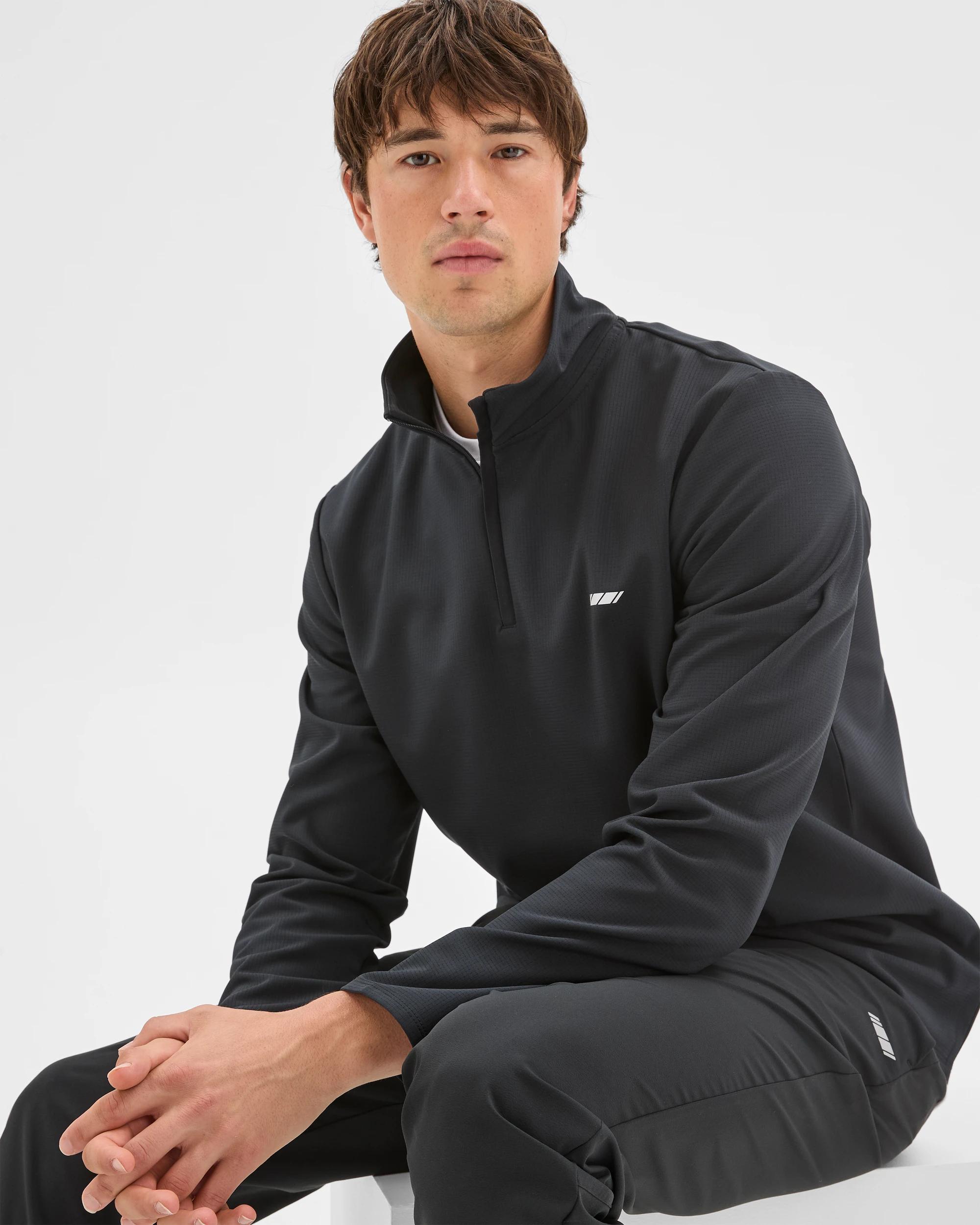 1 Target Active Active Bonded Quarter Zip Jumper BLACK, 1 of 7