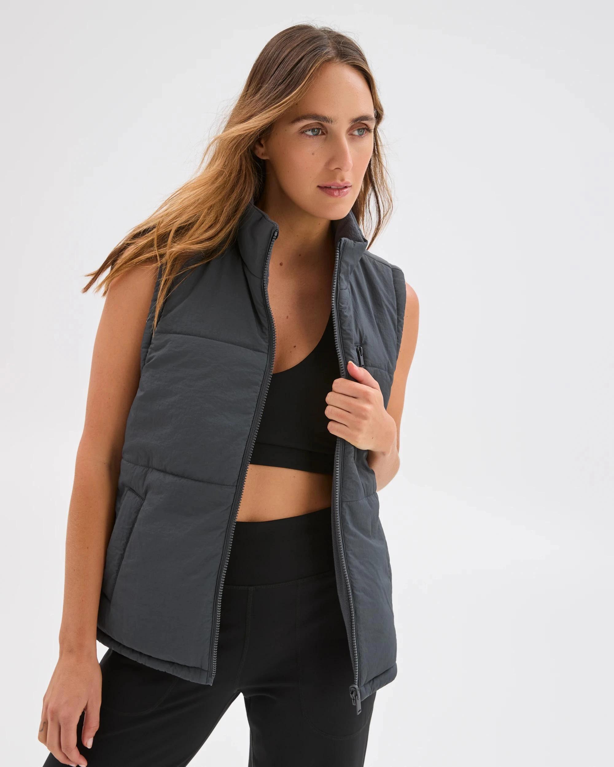 4 Target Woman Reversible Puffer Vest GRAPHITE, 4 of 6
