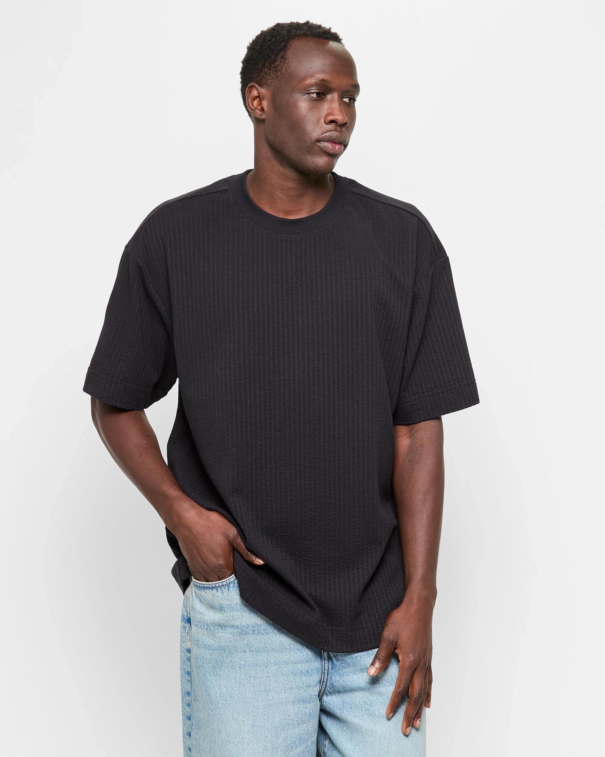 1 Australian Cotton Seersucker T-Shirt - Commons BLACK, 1 of 5