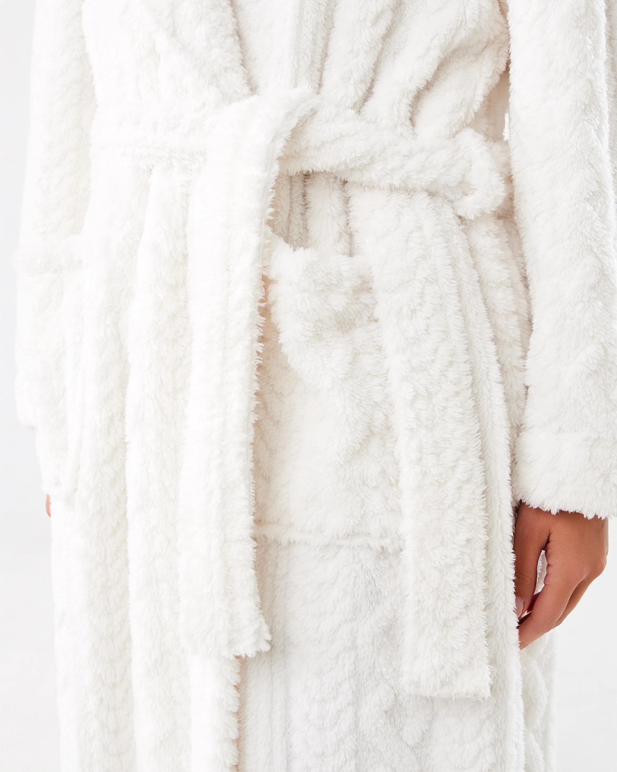 6 Cable Gown Whisper, 6 of 7