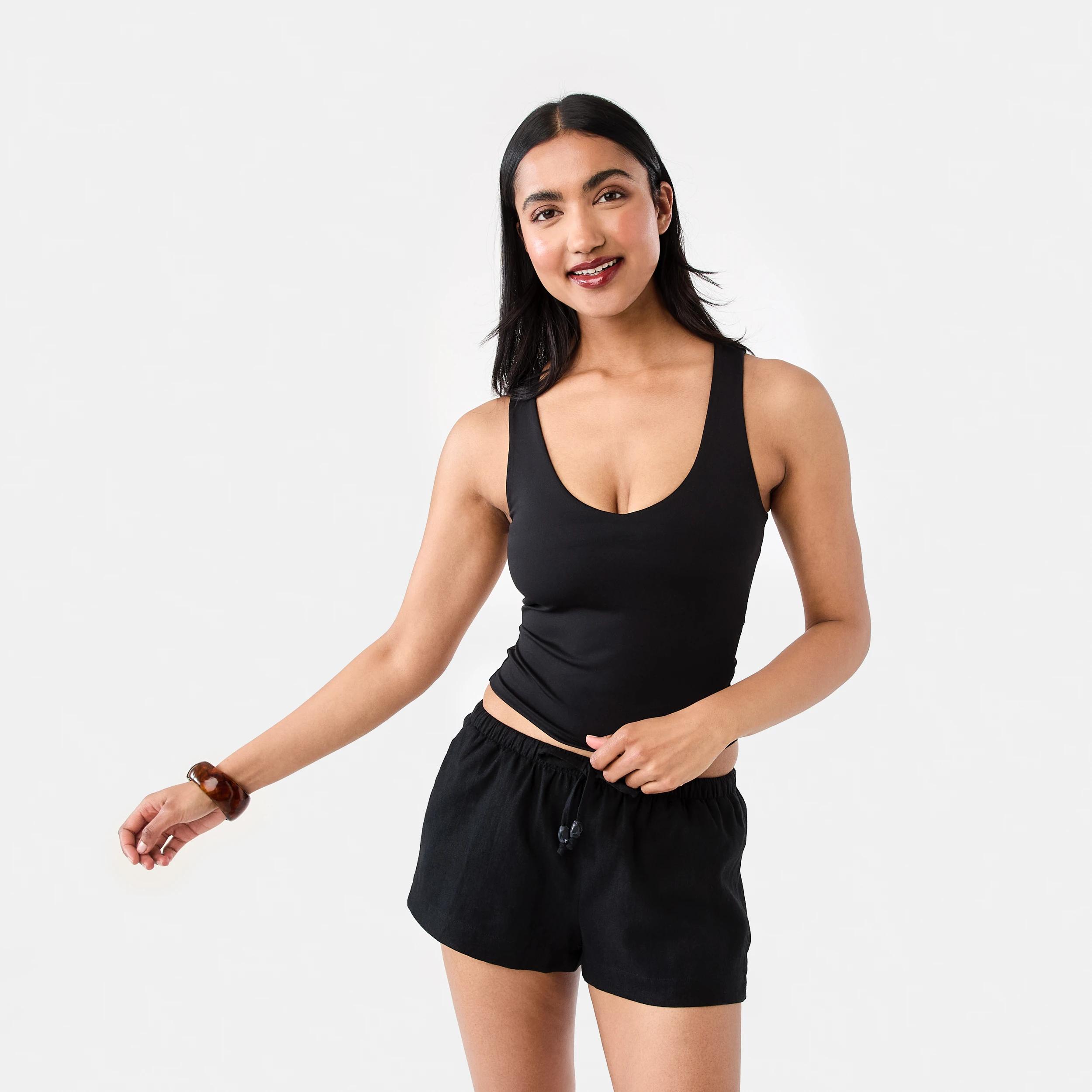 8 Buttersoft V-Neck Tank Black, 8 of 8