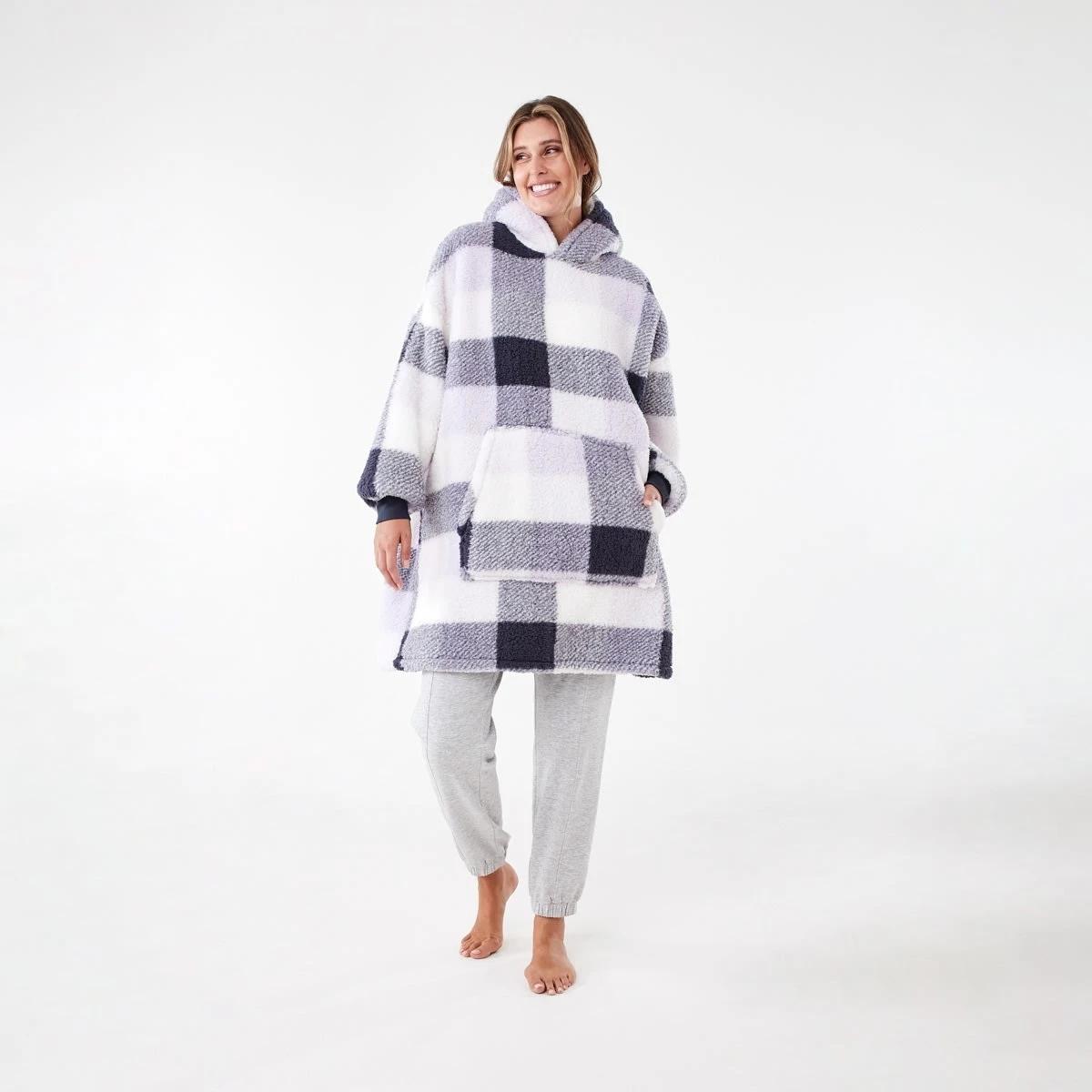 7 Pull Over Gown Blk Chk L, 7 of 7