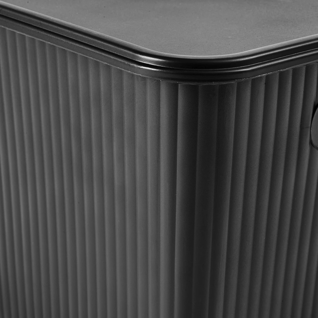 7 18L Ribbed Container - Black, 7 of 10