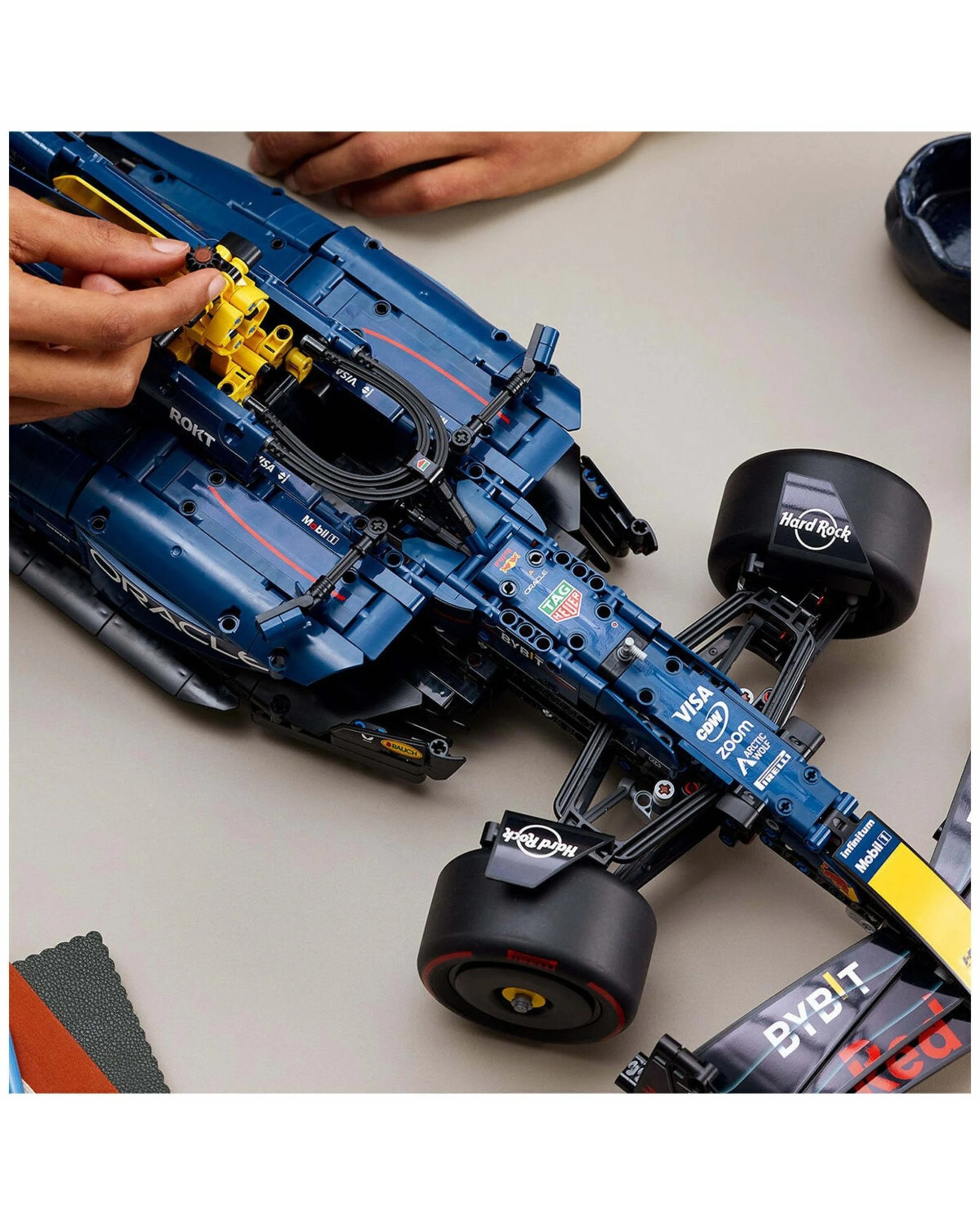 5 LEGO Technic Detailed F1 Car Model Kit 42206 Oracle Red Bull RB20 1639, 5 of 5