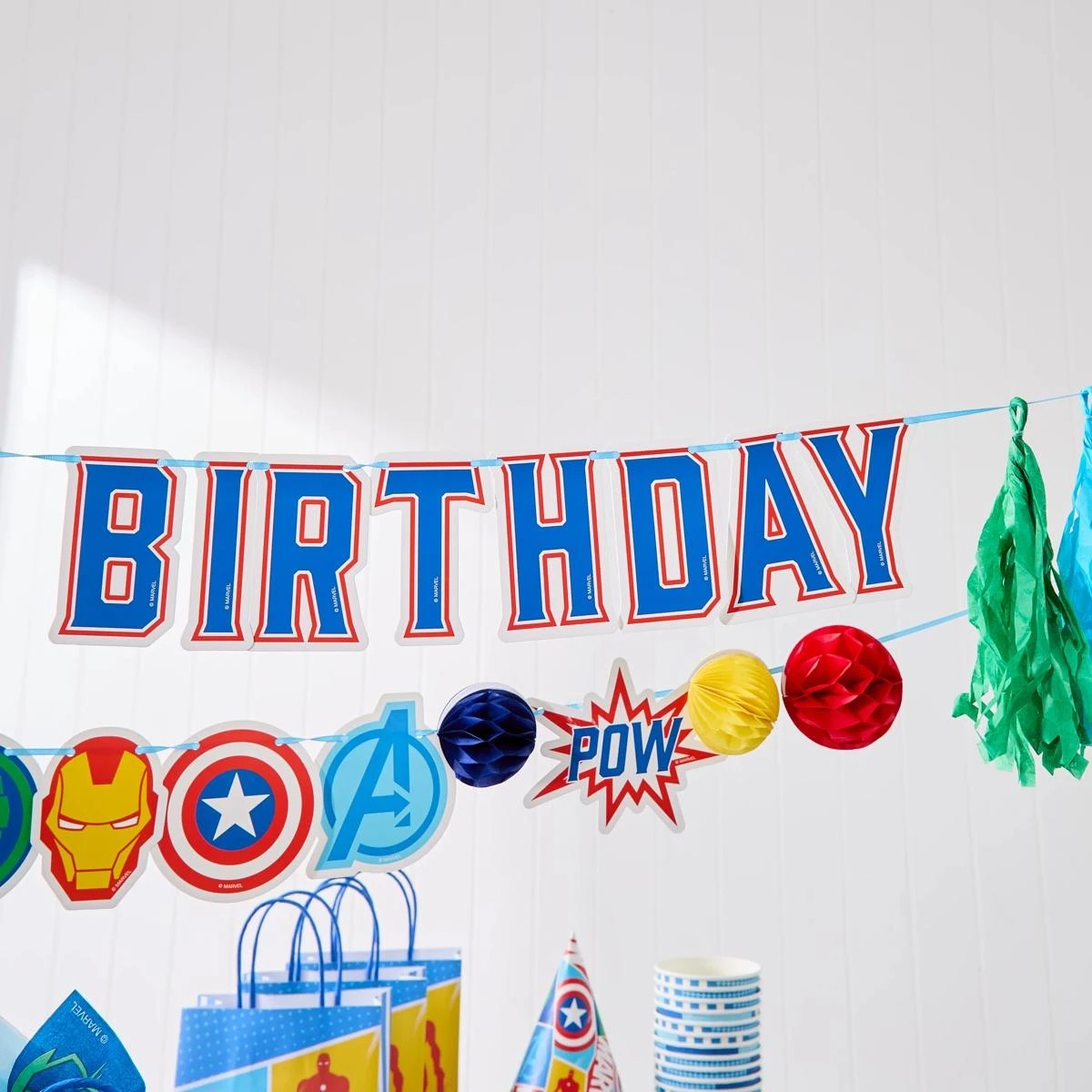 8 100 Piece Marvel Party Box, 8 of 9