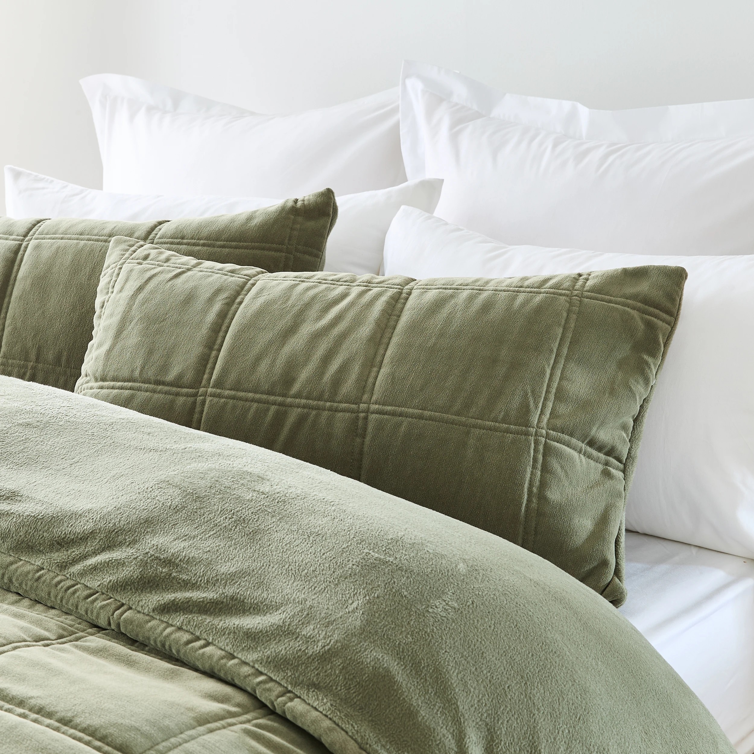 3 Chenille Velvet Quilt Cover Set - Double Bed, Green, 3 of 7