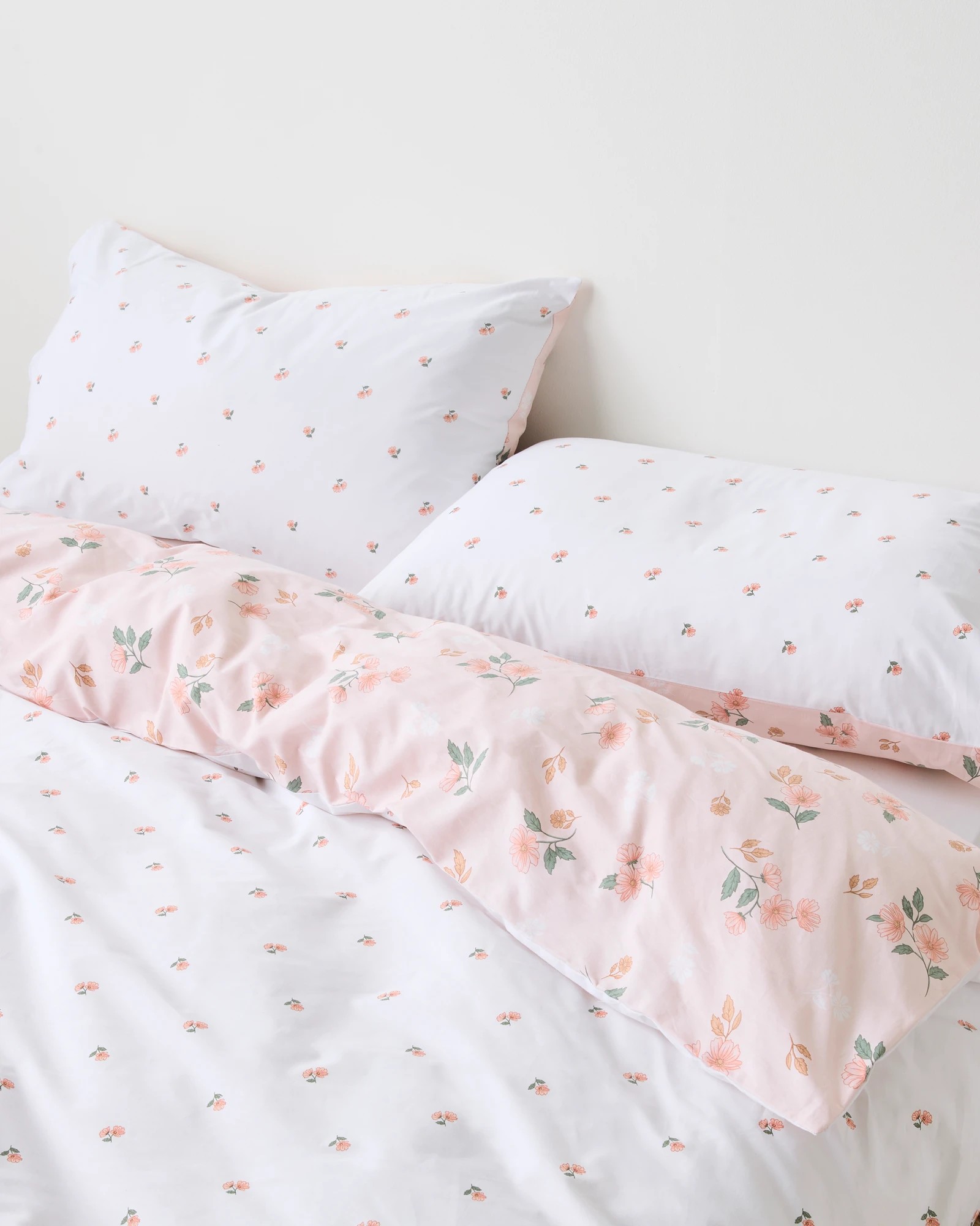 6 Target Camille Ditsy Floral Australian Cotton Quilt Cover Set
 - Super King Bed
 - Natural, 6 of 6