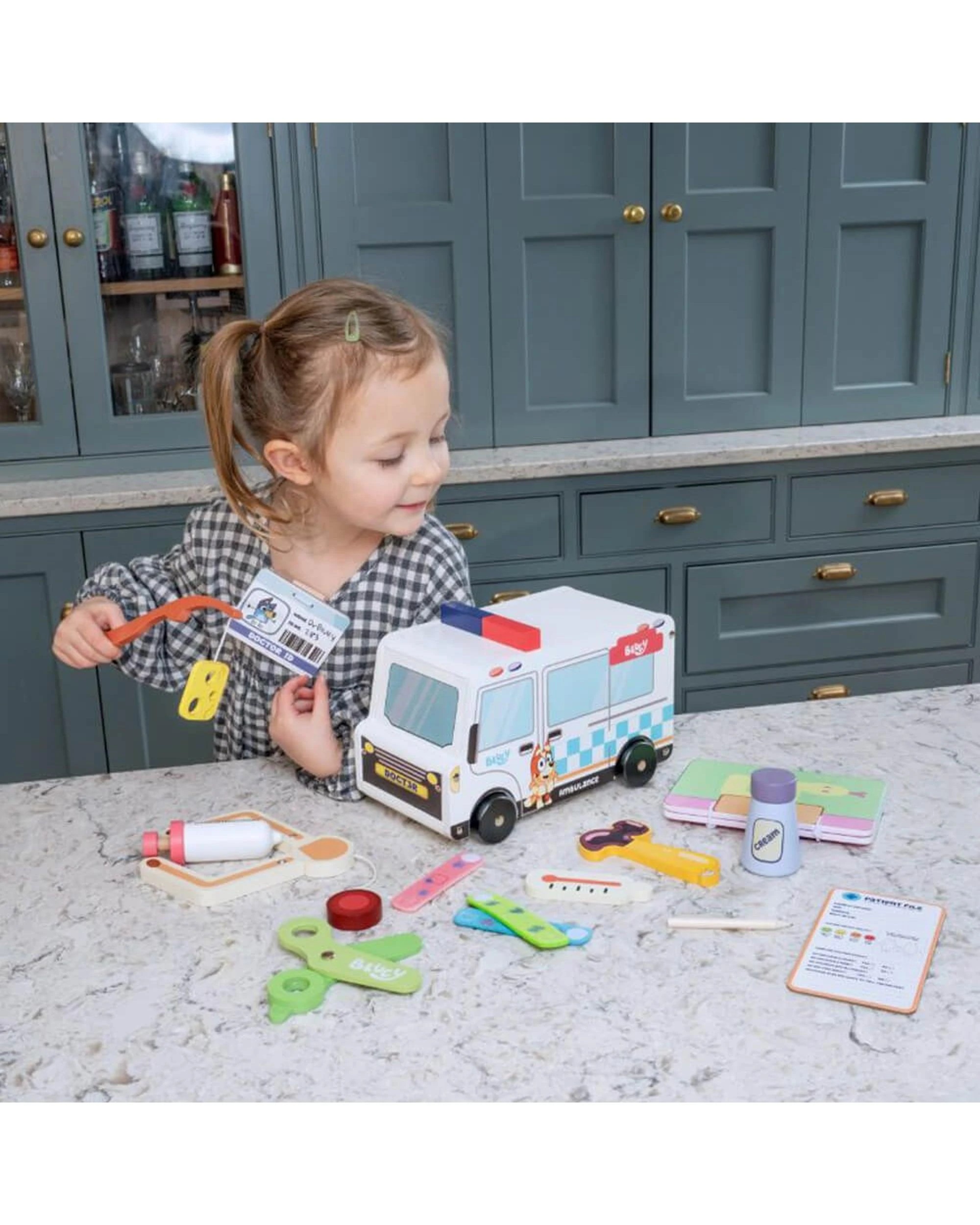 2 Bluey Wooden Doctor's Vehicle Playset, 2 of 2