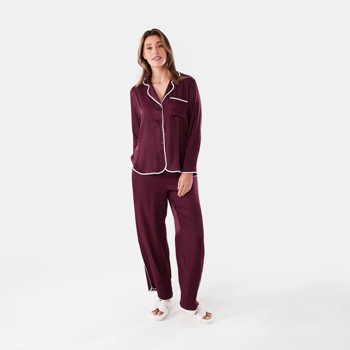 1 Matte Satin Long Sleeve Top and Pants Pyjama Set Windsor Wn, 1 of 7