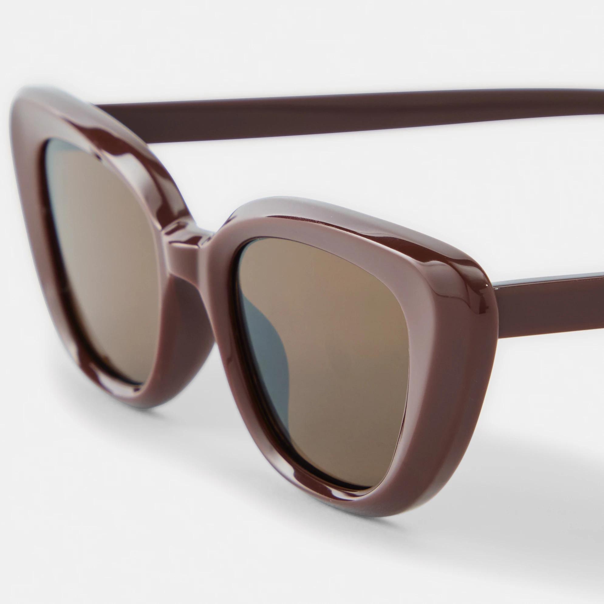 4 Womens Cat Eye Sunglasses Brown, 4 of 5