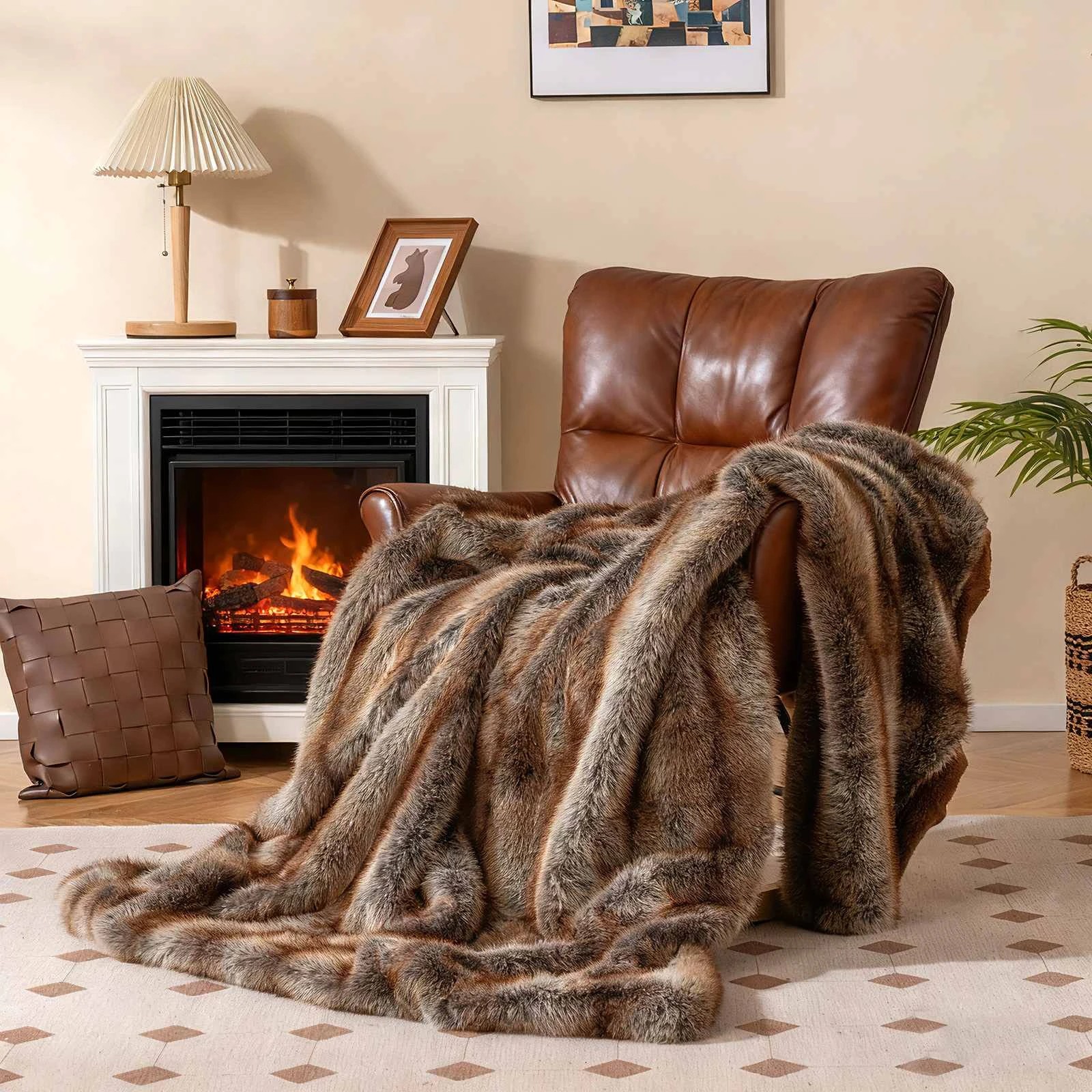 3 Costway Fluffy Throw Blanket 780GSM Plush Fuzzy Faux Fox Fur Blanket, 3 of 3