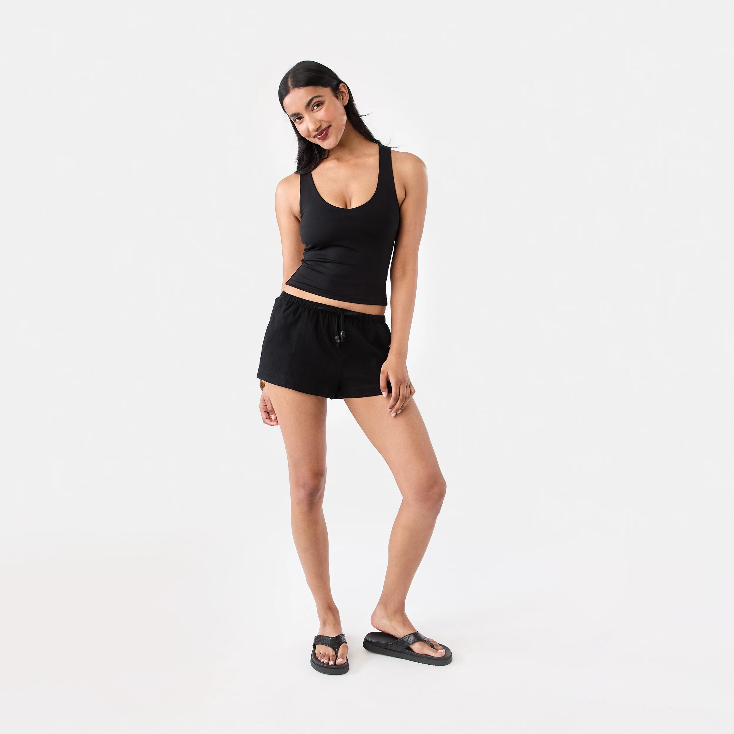 2 Buttersoft V-Neck Tank Black, 2 of 8