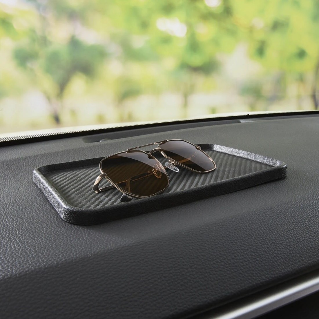 1 Silicone Dash Mat, 1 of 10