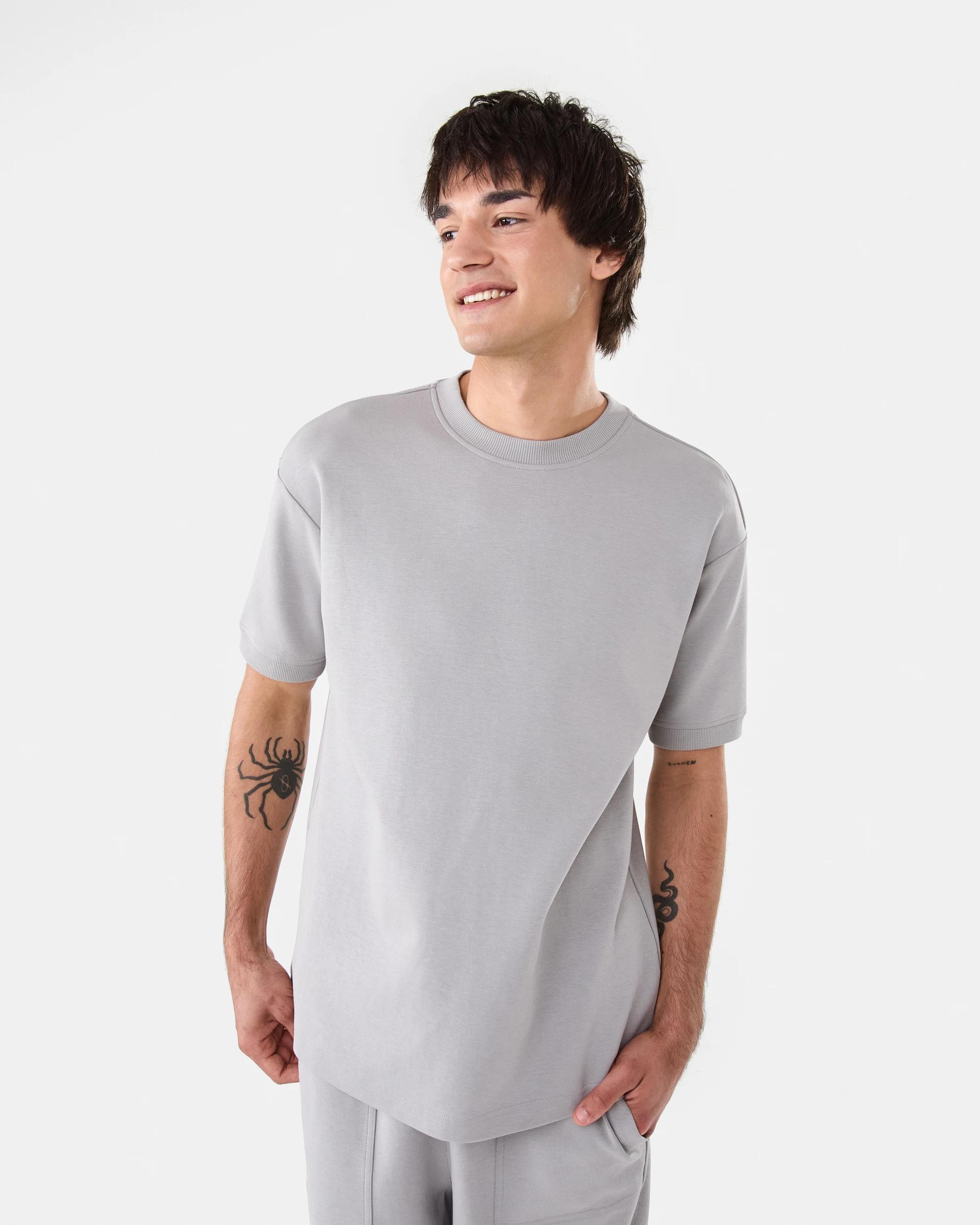 1 Oversized Interlock T-shirt Gry Smoke, 1 of 8