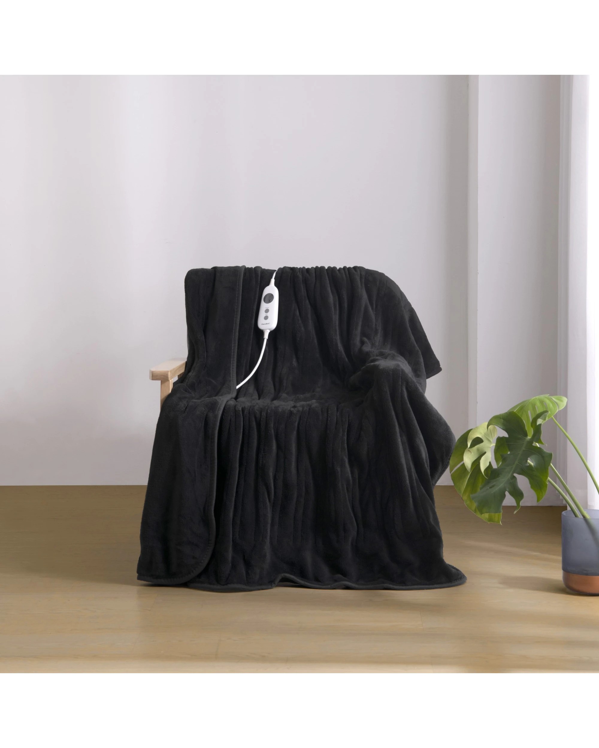 1 Dreamaker Kingston Coral Fleece Electric Heated Throw Blanket 130x160cm - Charcoal, 1 of 7