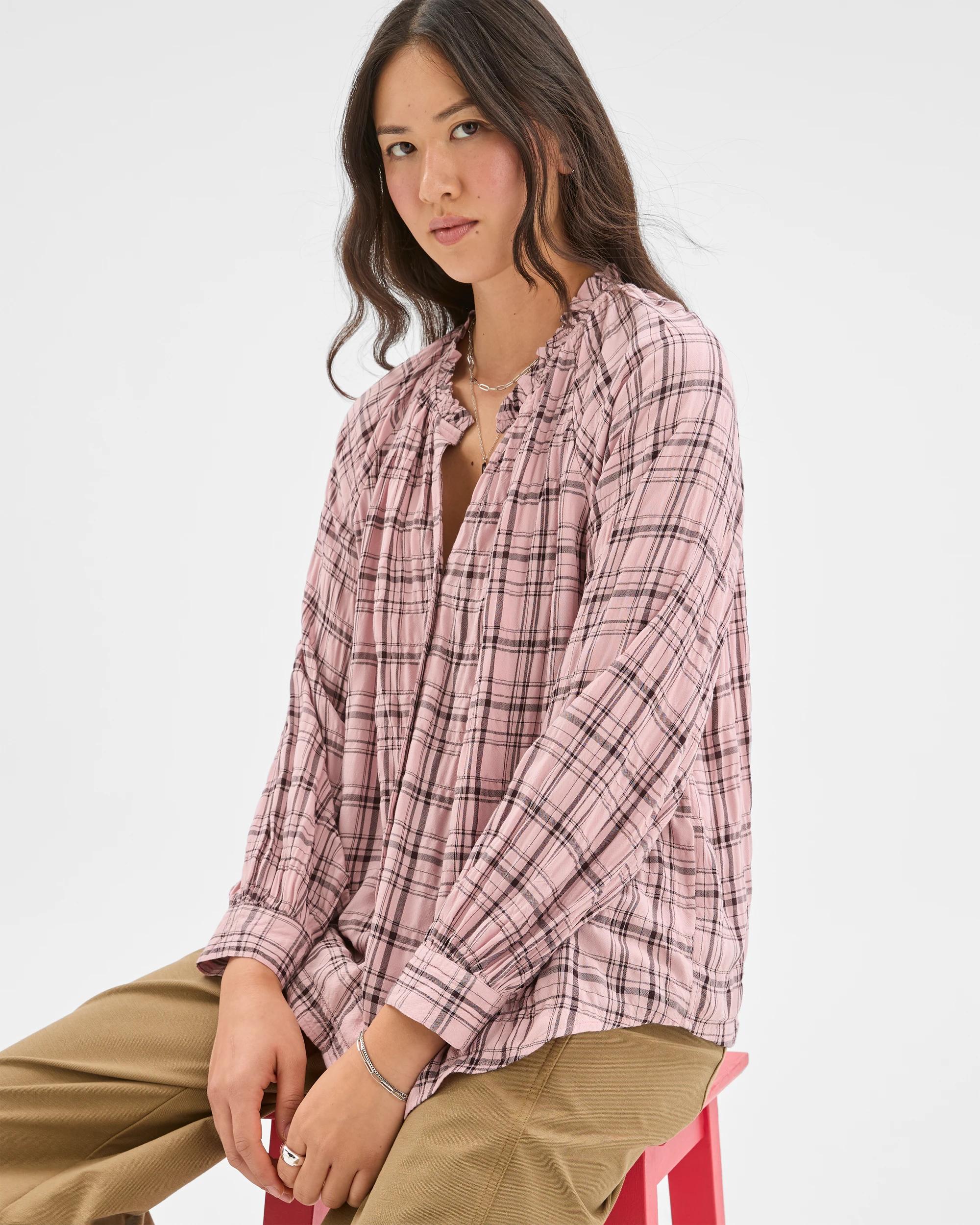 1 Target Woman Long Sleeve Romantic Blouse CHECK, 1 of 7