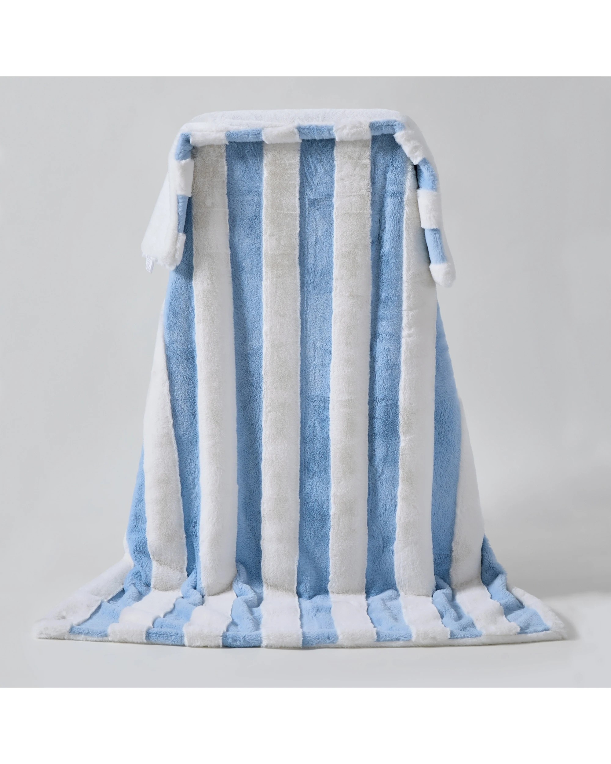6 Dreamaker Denver Carved Stripe Faux Fur Throw 130x170cm - Sky, 6 of 8