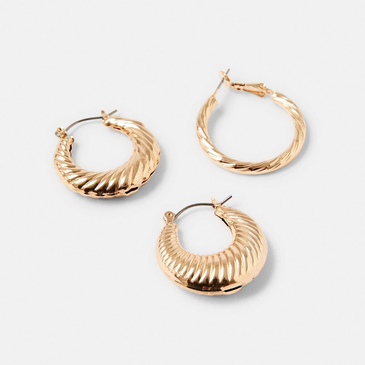 2 3 Pack Textured Hoop Earrings Gold, 2 of 7