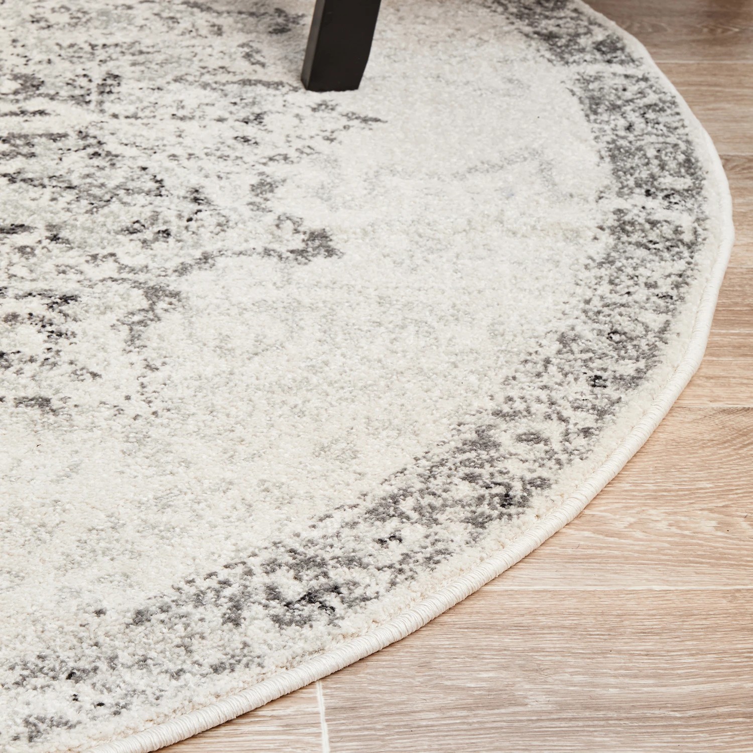 3 Common Ground Rugs Lustre Rita 150x150cm Round - Small Pet Friendly Rug - Silver, 3 of 5