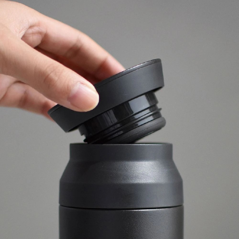 2 Kinto Travel Tumbler 350mL Black, 2 of 3