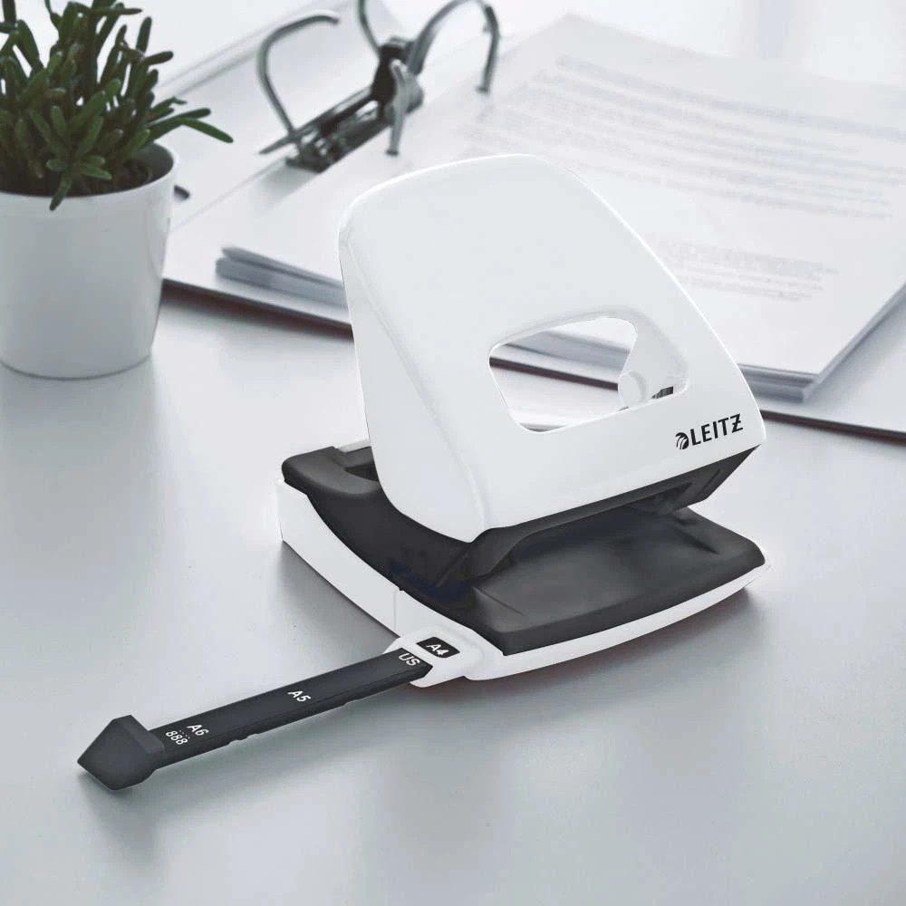 4 Leitz Nexxt Wow 2 Hole Punch White, 4 of 4