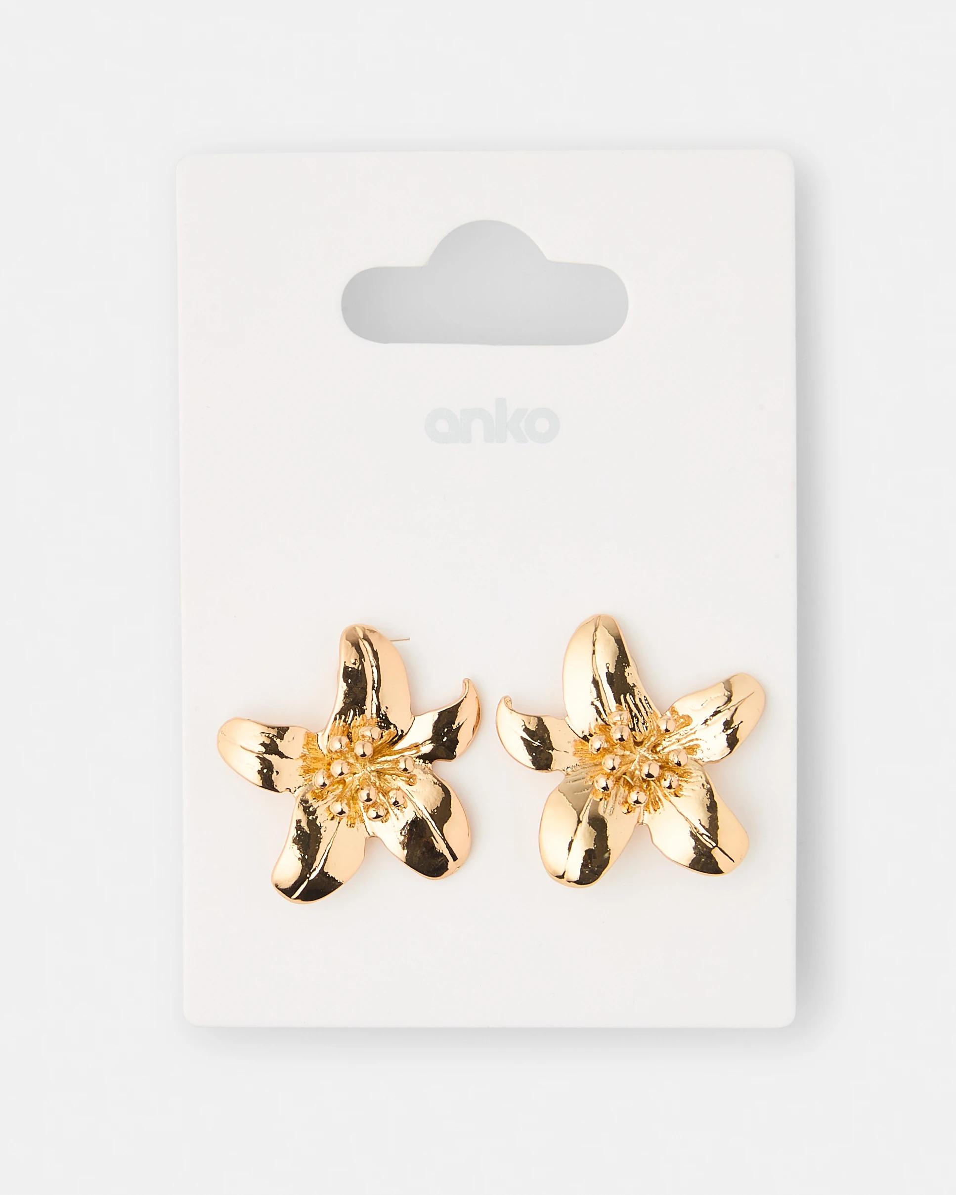 5 Floral Stud Earrings - Gold Tone Gold, 5 of 5
