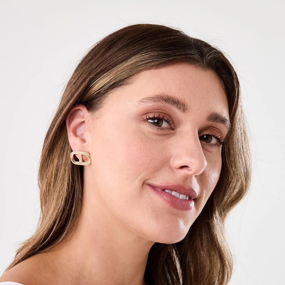 4 Interlink Stud Earrings GOLD, 4 of 5