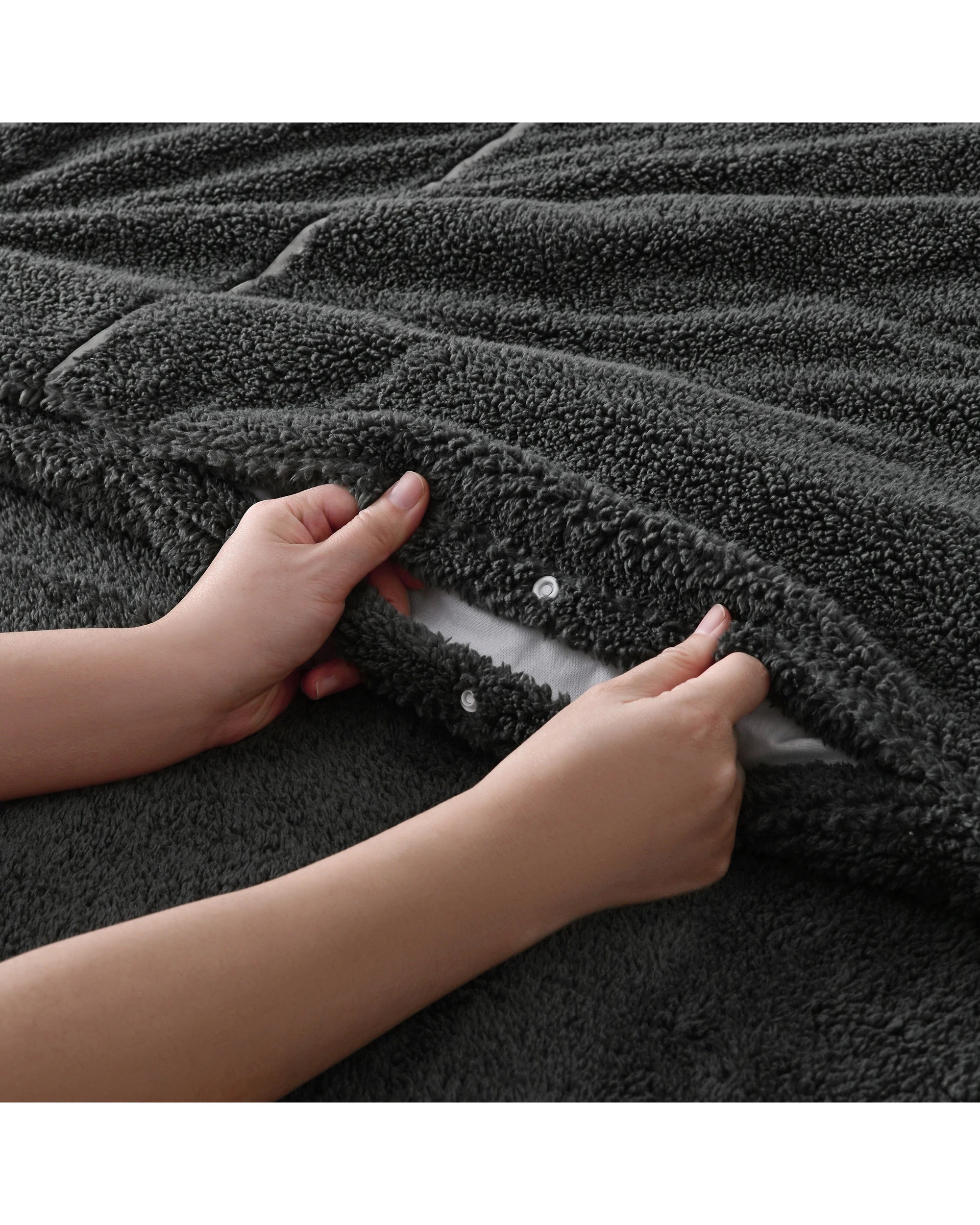 3 Dreamaker Jasper Teddy Fleece Quilt Cover Set - King Single Bed - Charcoal, 3 of 8