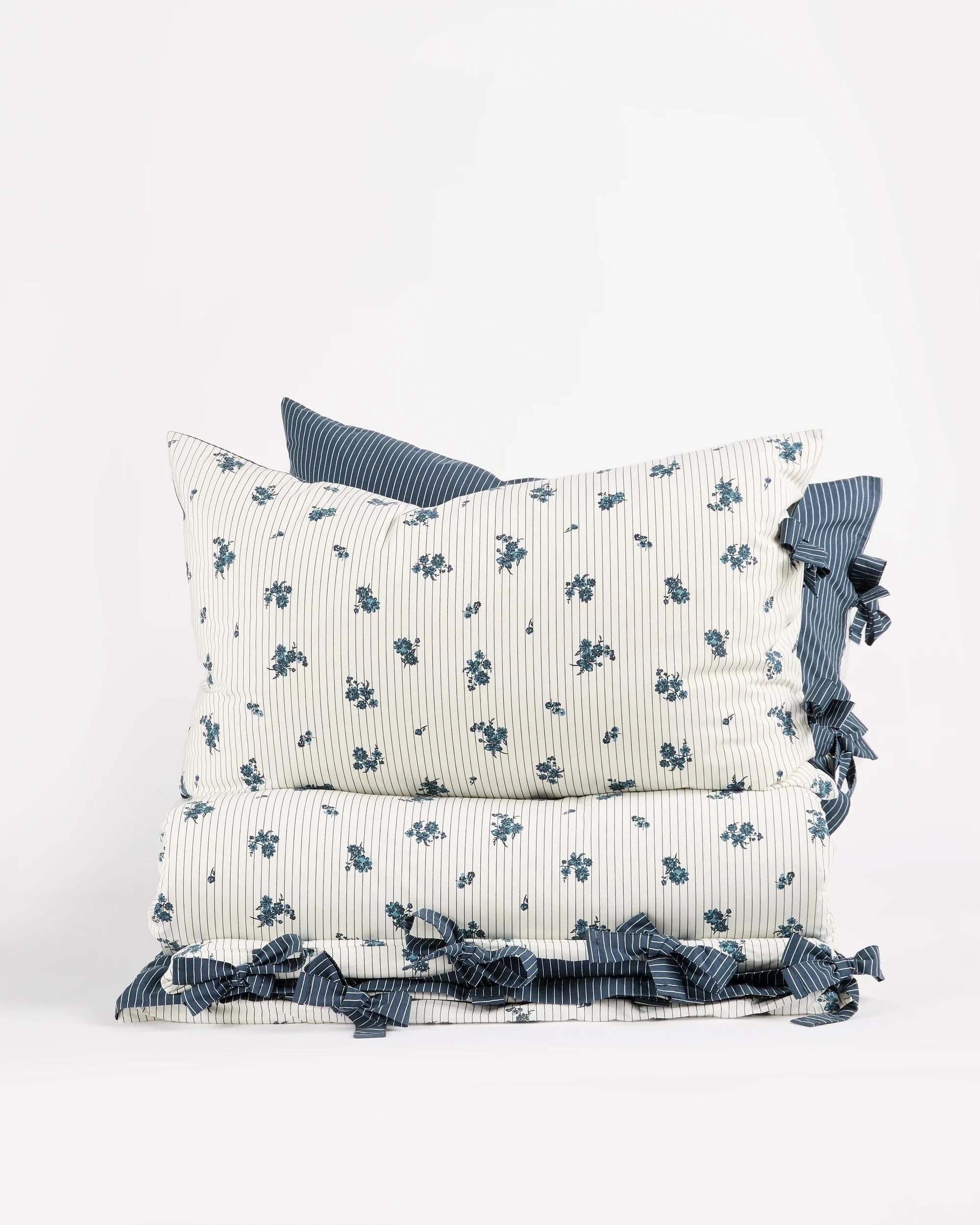 6 Target Ezra Floral Pinstripe Australian Cotton Reversible Quilt Cover Set - Queen Bed - White, 6 of 6