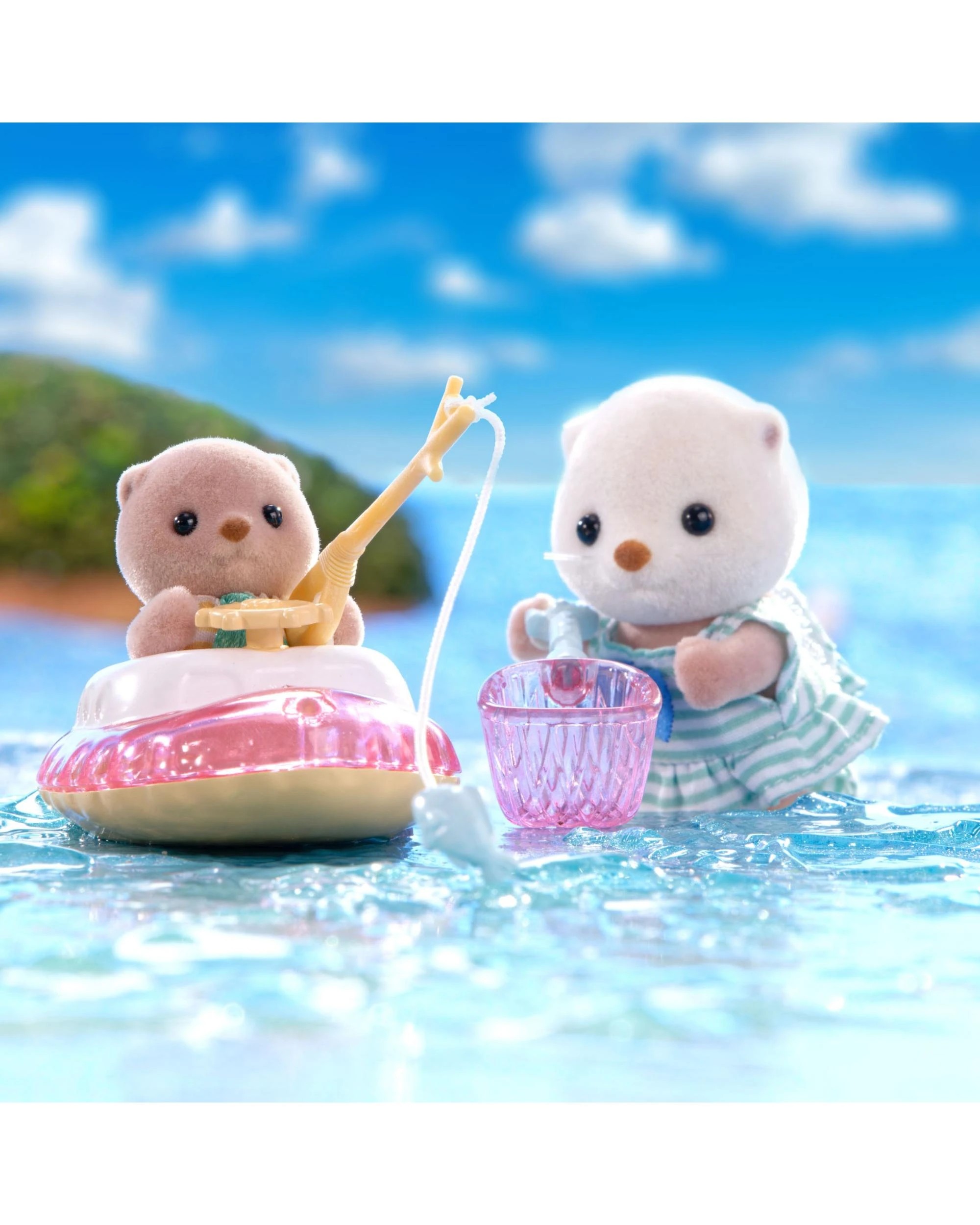 6 Sylvanian Families Sea Otter Sisters Splashy Snorkel Set, 6 of 9