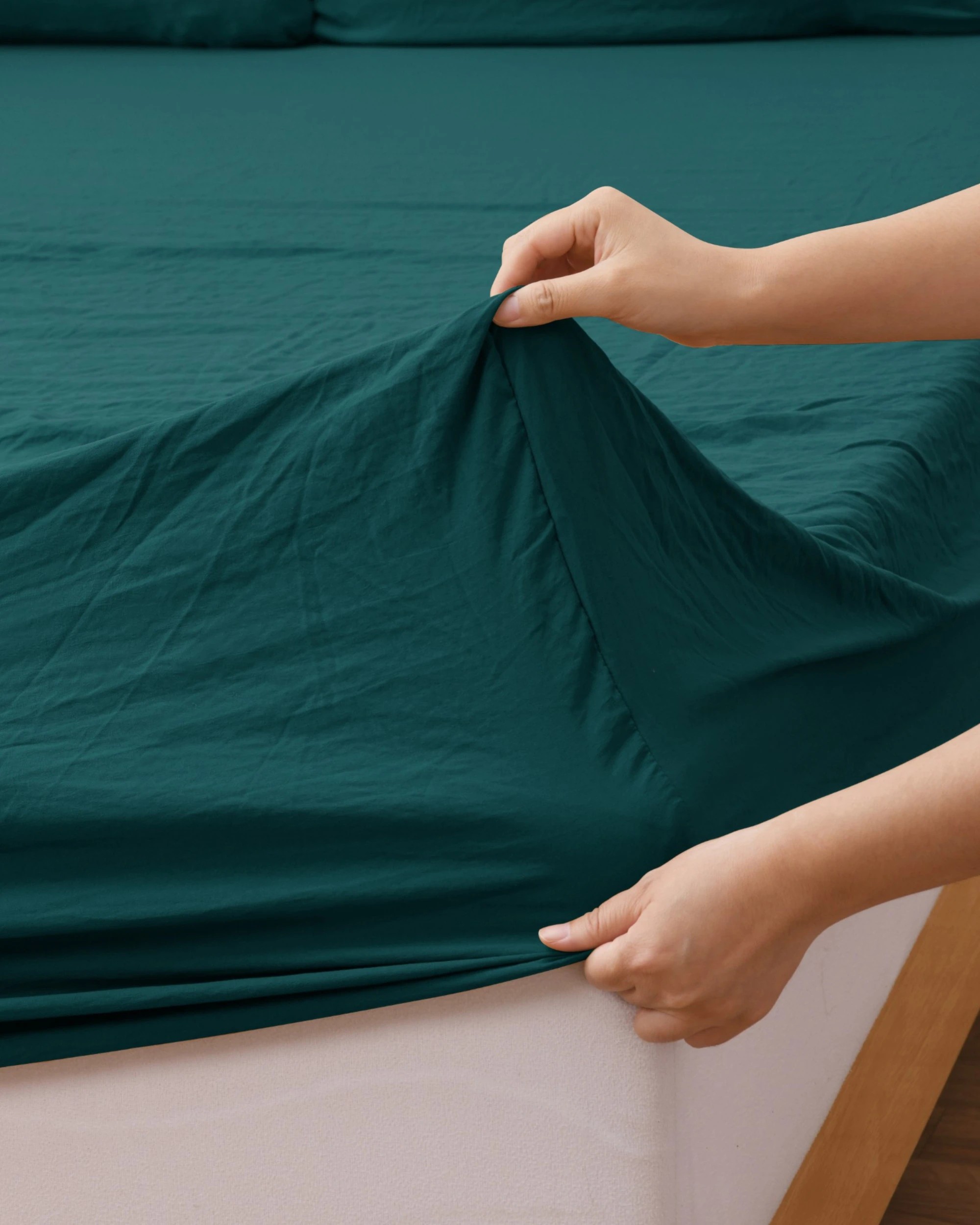 7 Dreamaker Superfine Washed Microfibre Combo Fitted Sheet Set - Super King Bed - Teal, 7 of 10