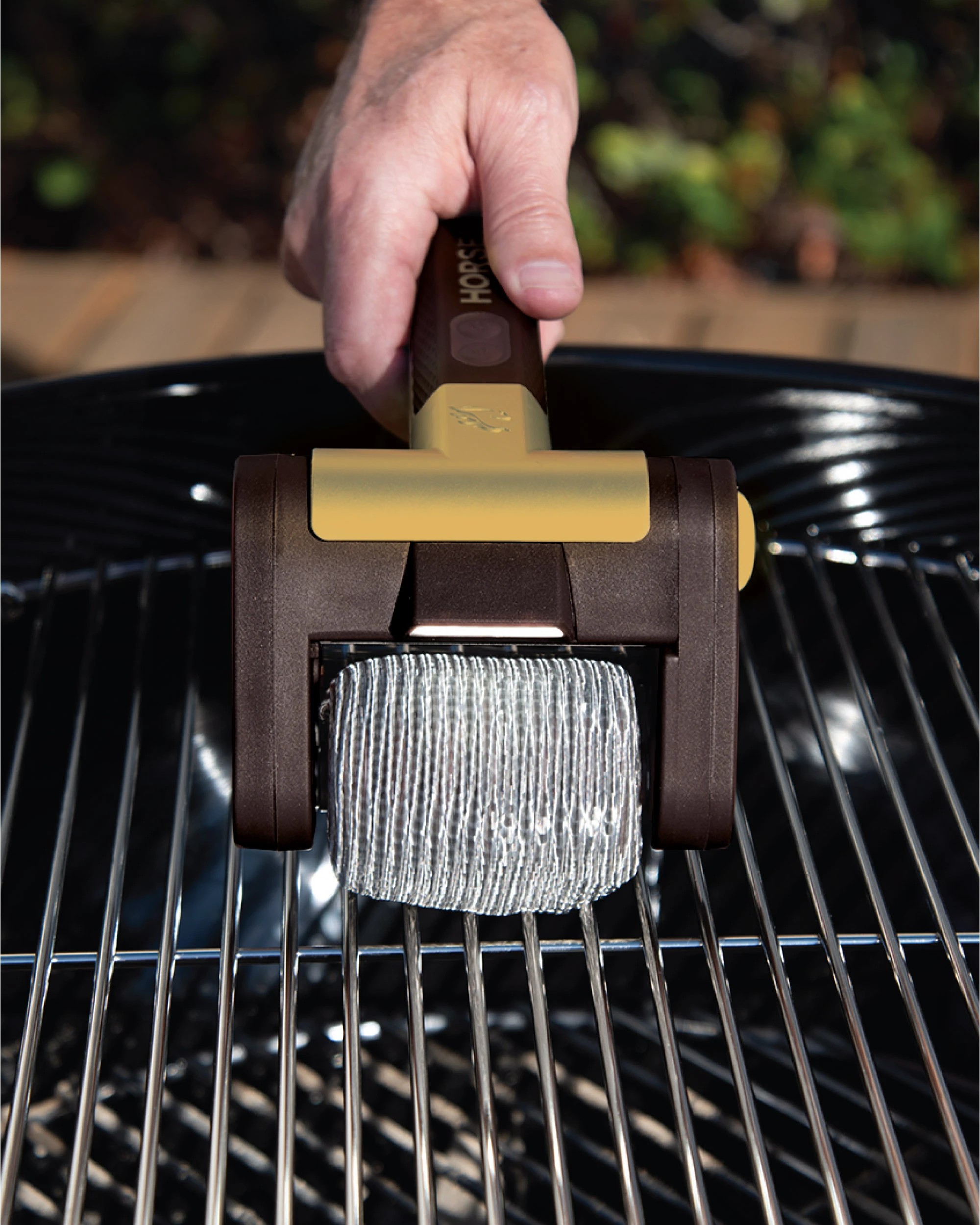3 Horsepower Giddy Up Cordless Powered BBQ Grill Cleaner, 3 of 5