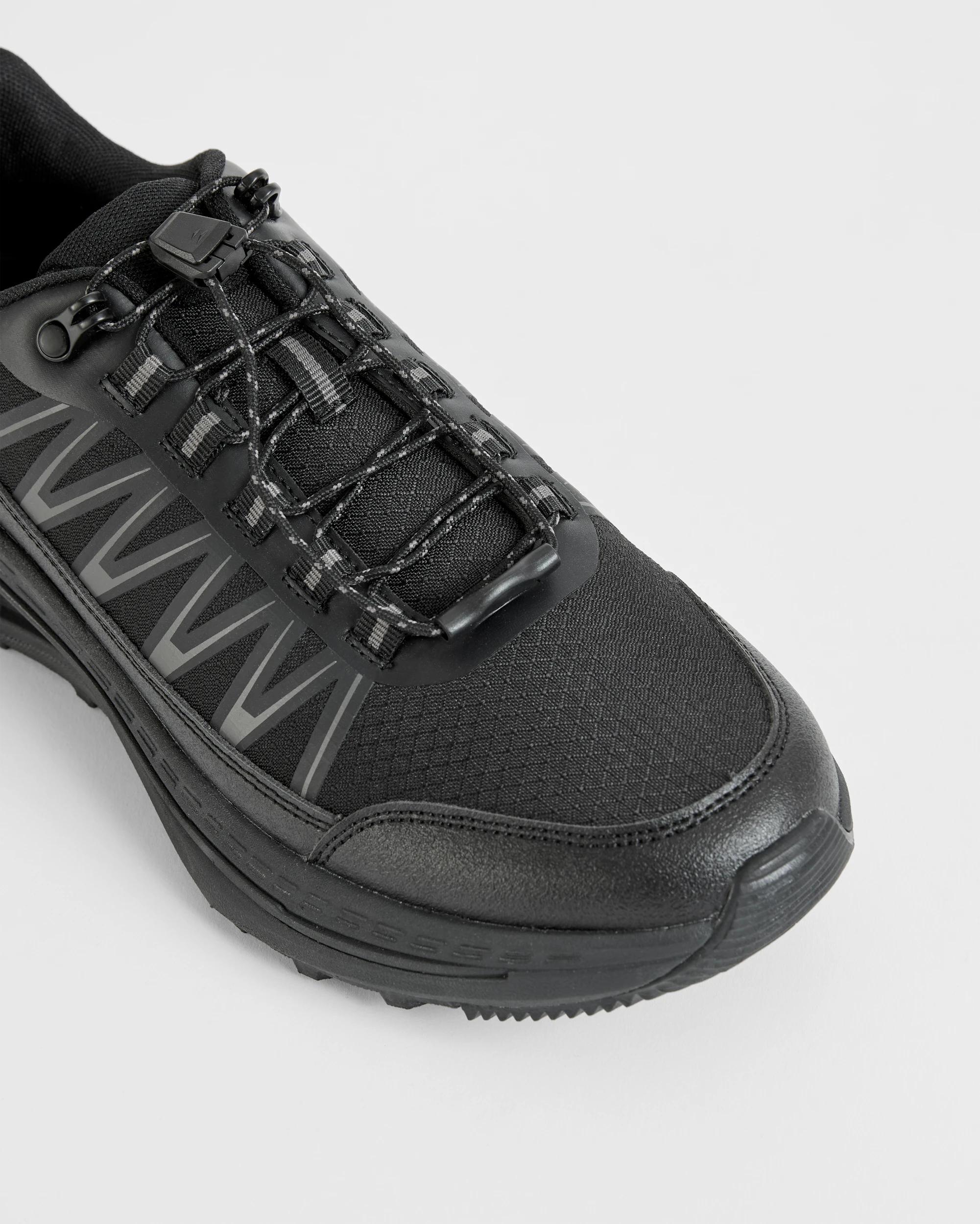 3 Target Man Hiking Knit Trainers BLACK, 3 of 3
