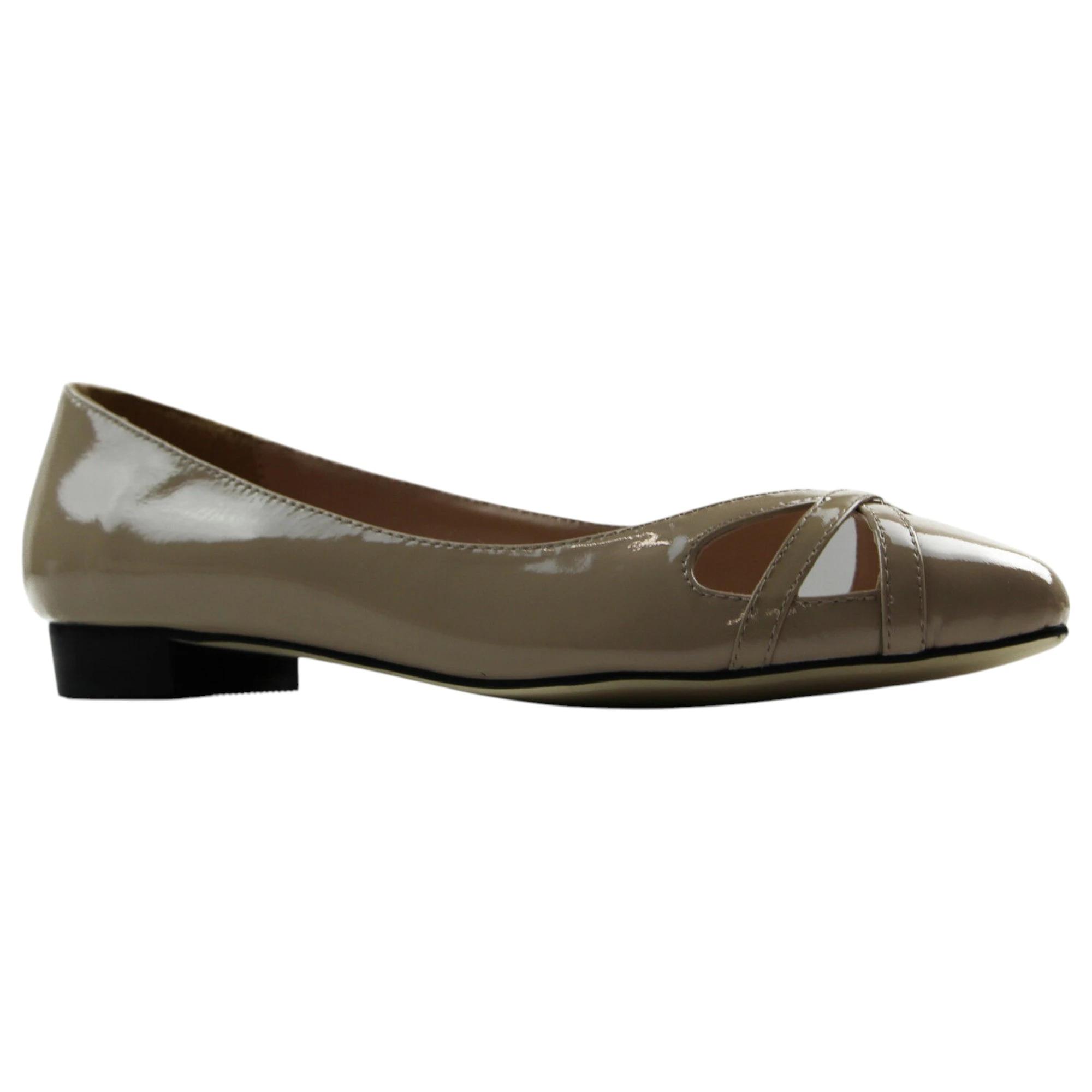 1 Zasel Womens Doris Leather Flats Work Dress Casual Shoes BEIGE, 1 of 3