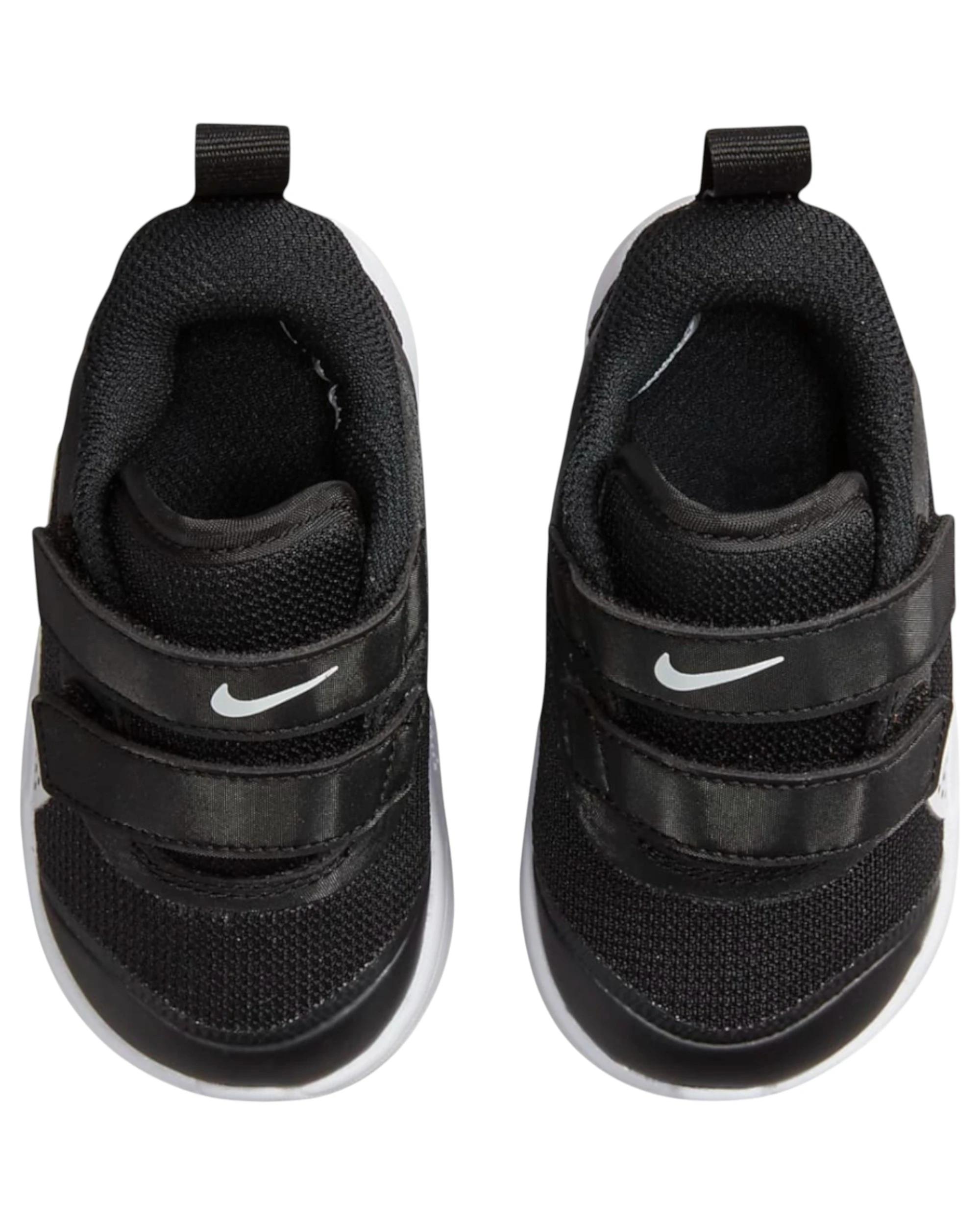 2 Nike Unisex Toddler Omni Multi-Court Black Athletic Shoes BLACK/BLUE, 2 of 8